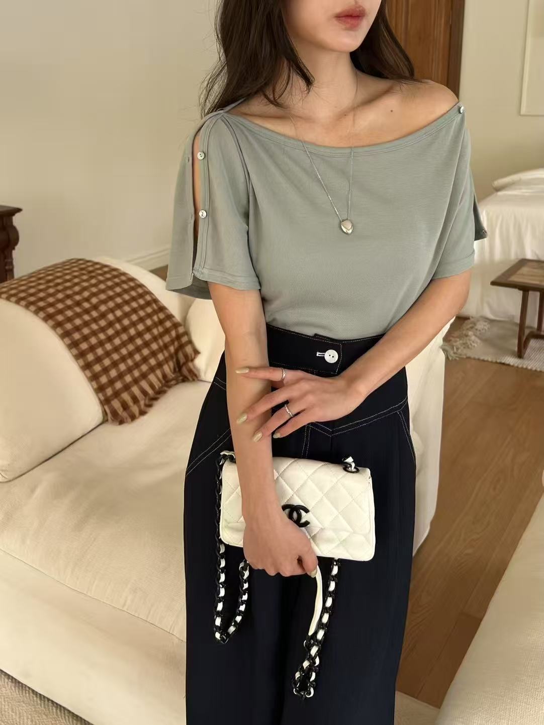 Two side button T Top