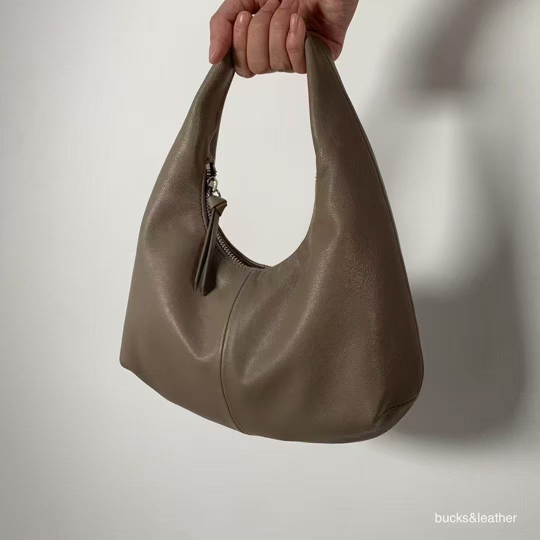 Circle Holds Leather Bag