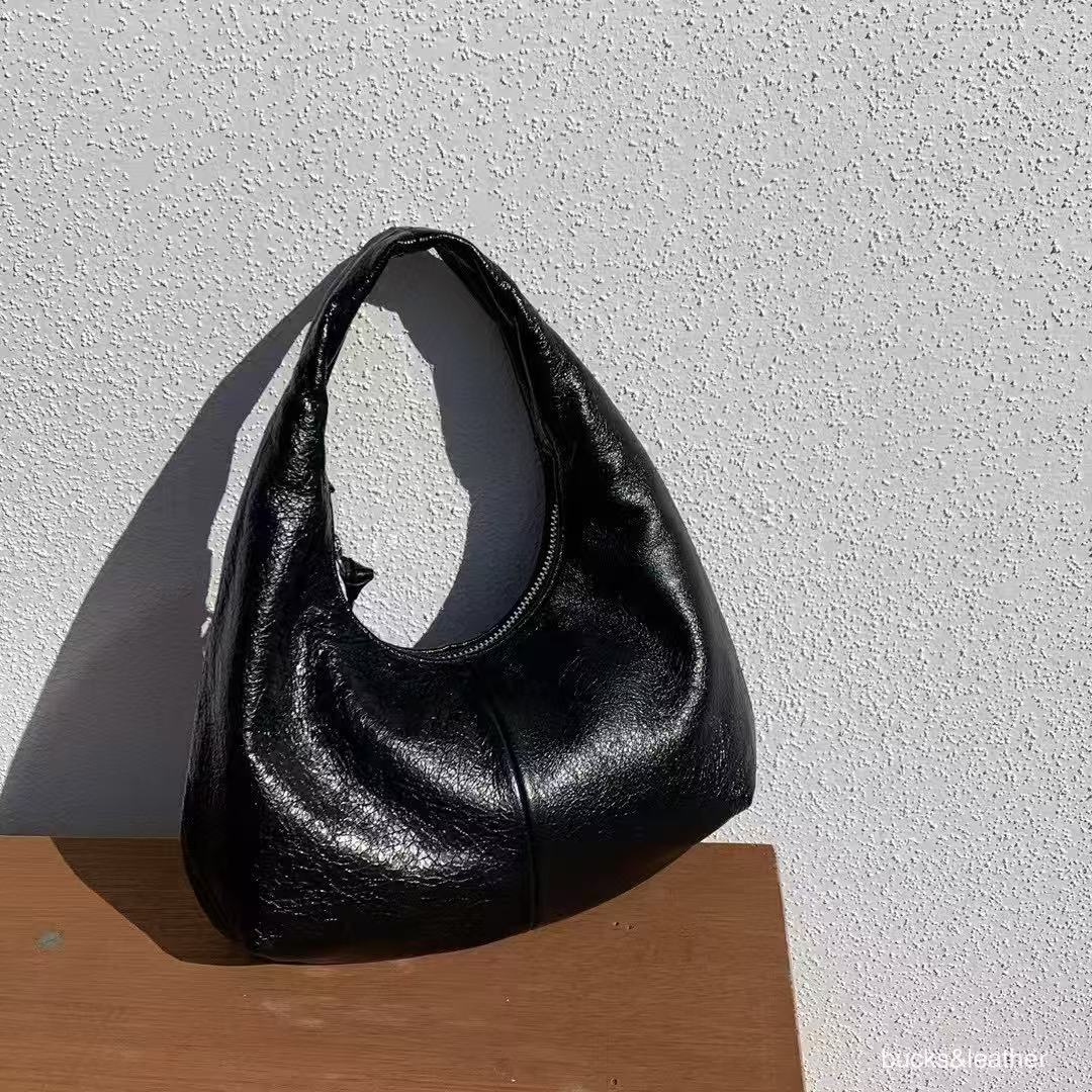 Circle Holds Leather Bag