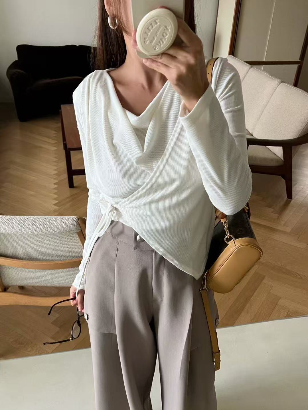 Tied Cross Long Sleeves Top
