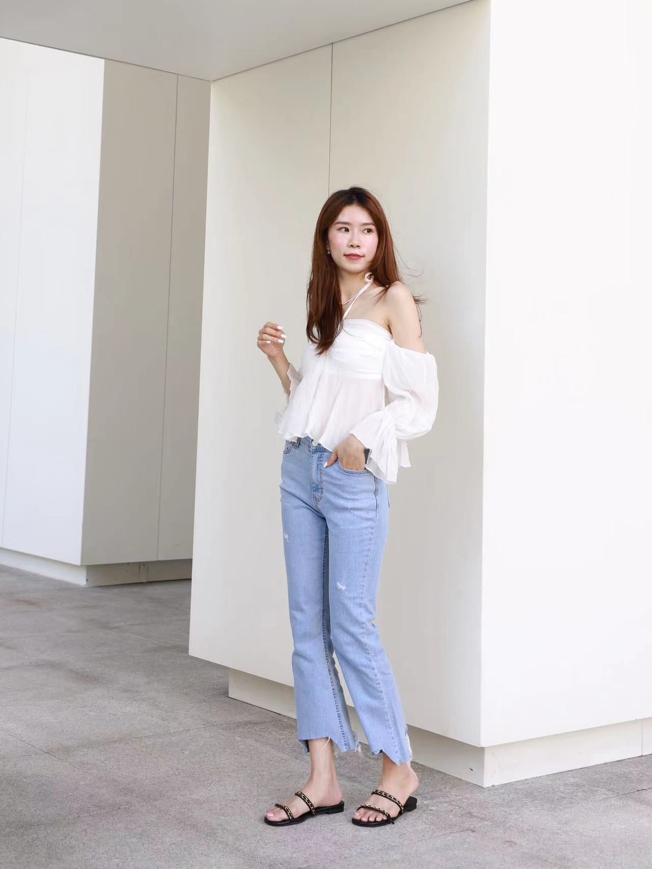 Ruffles End Flare Jeans