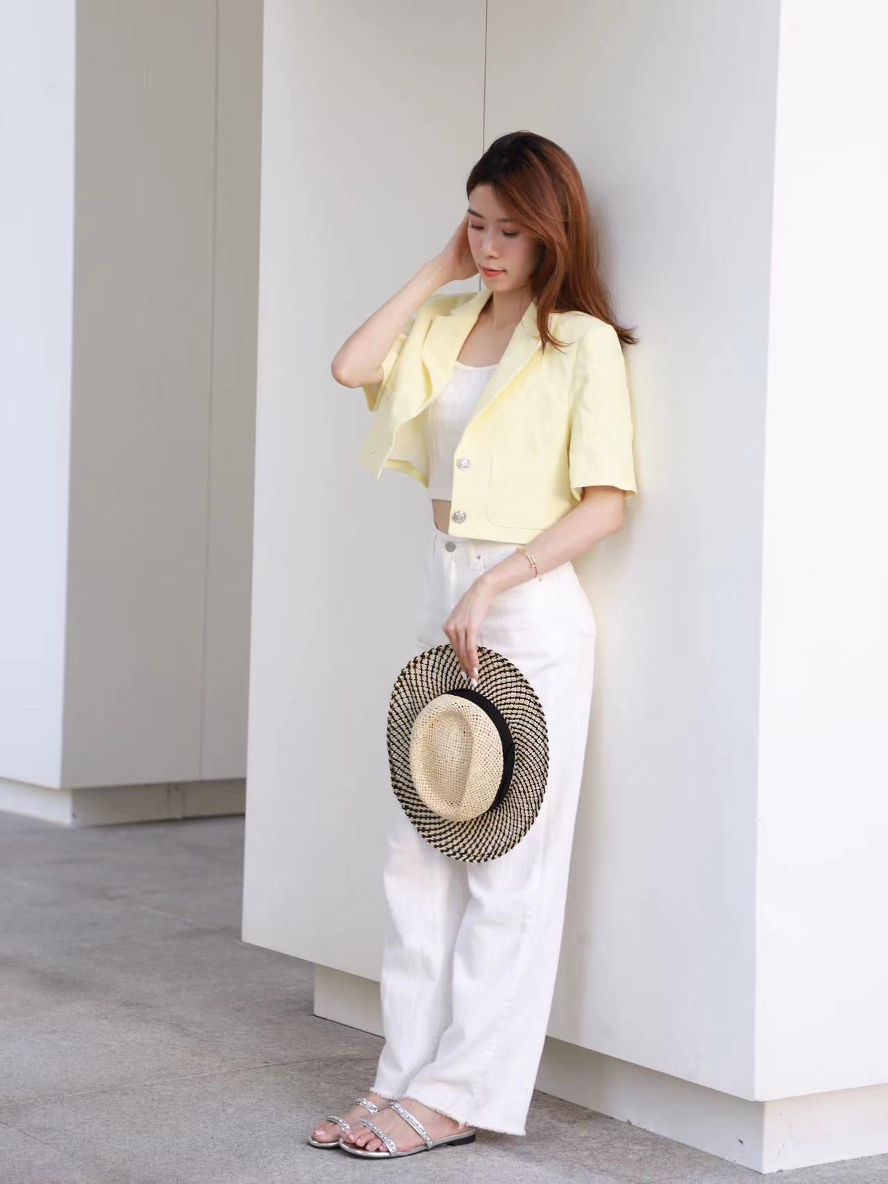 Cropped Linen Blazer with pads