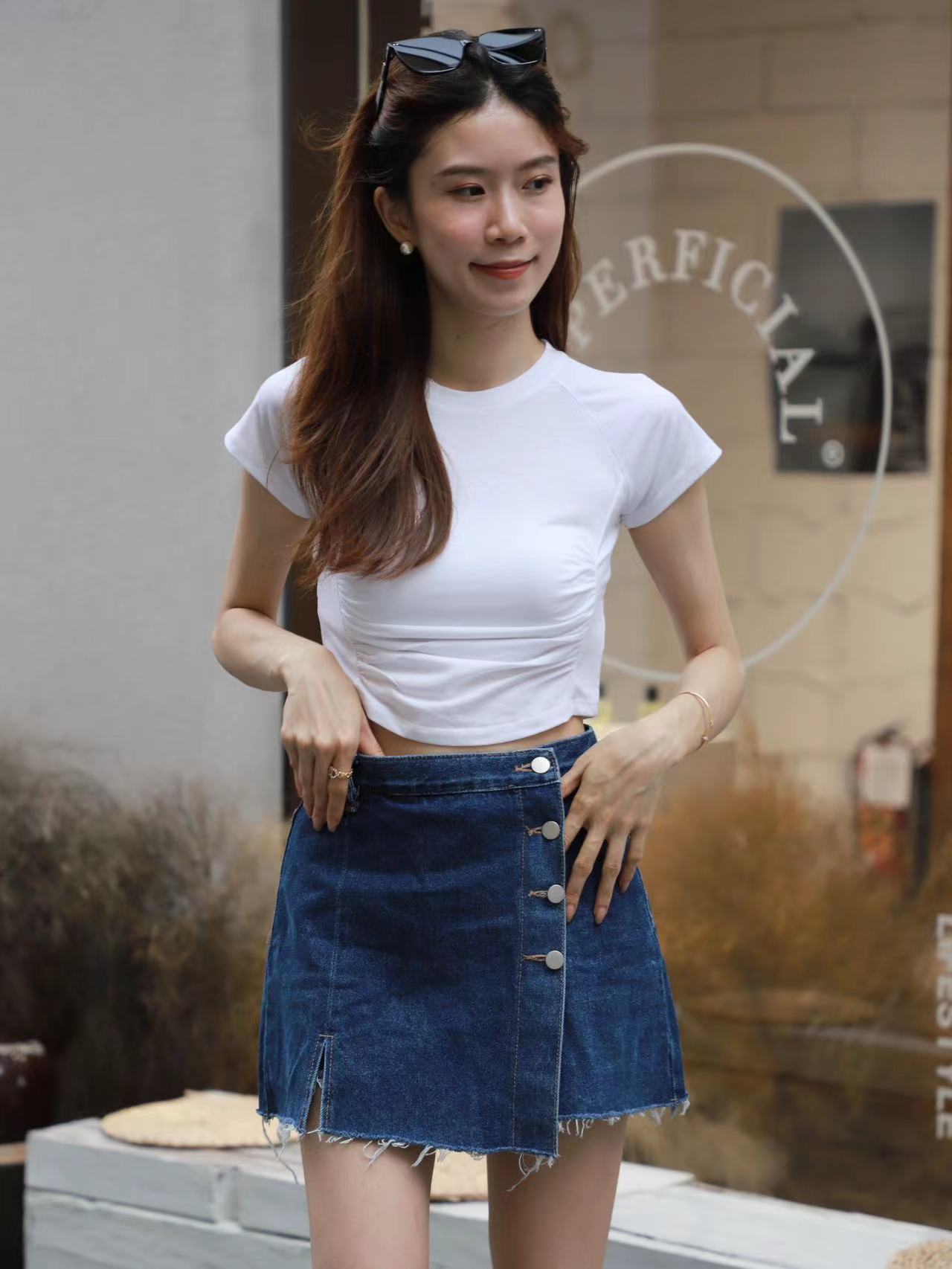 Back Hole Airy T Top