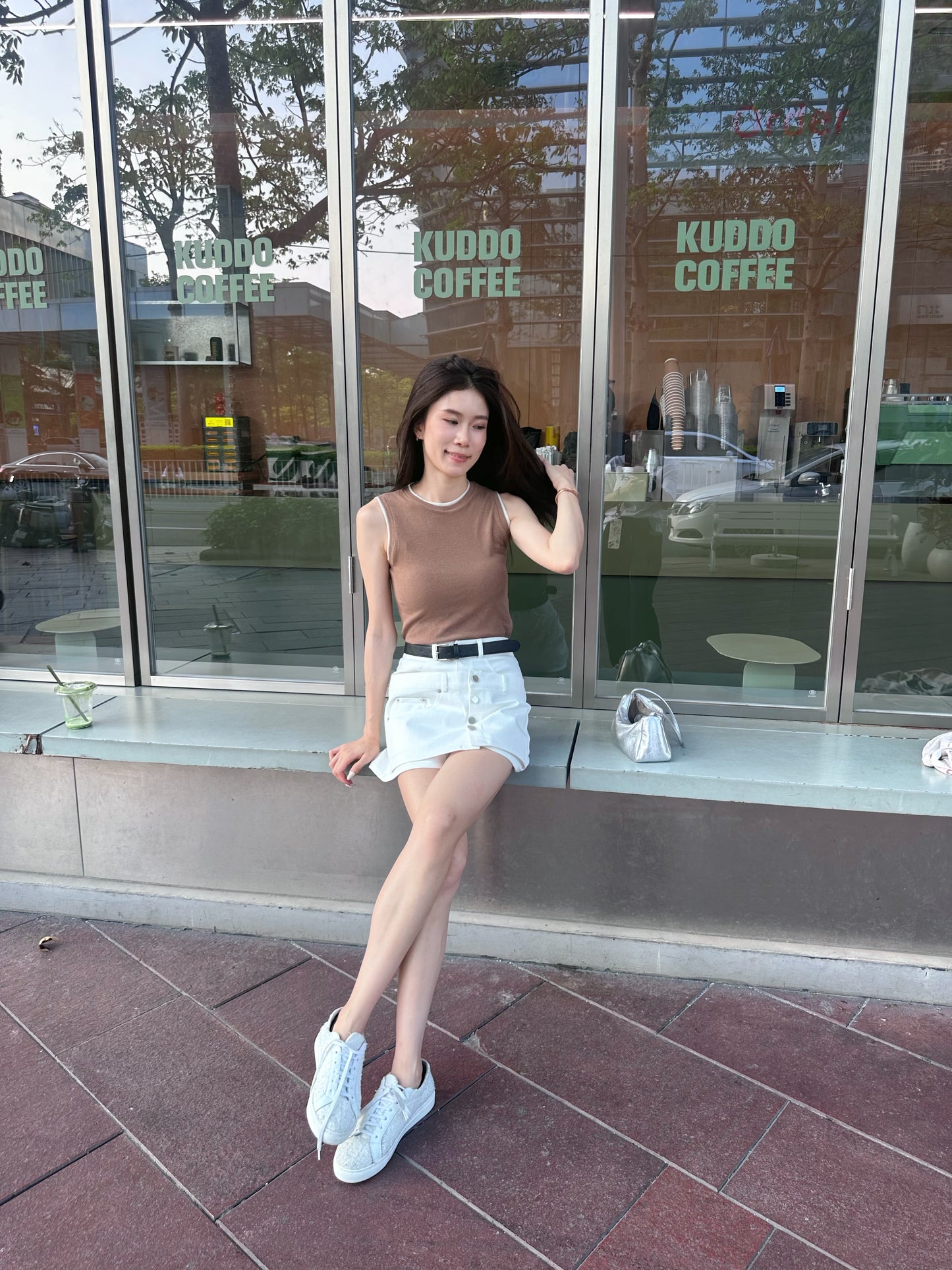 Outlined Soft Tank Top