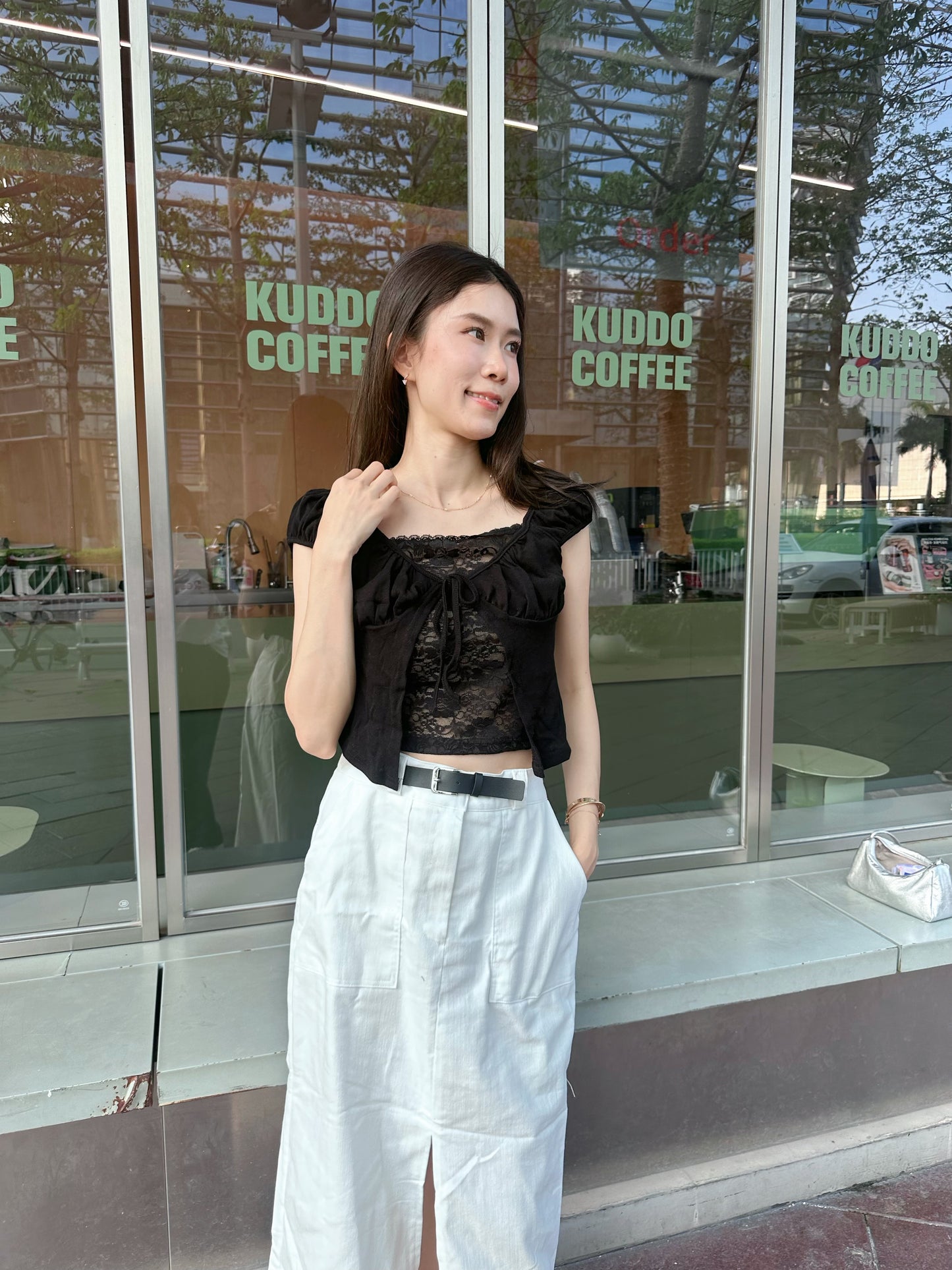 Lace Inside Tied T Top