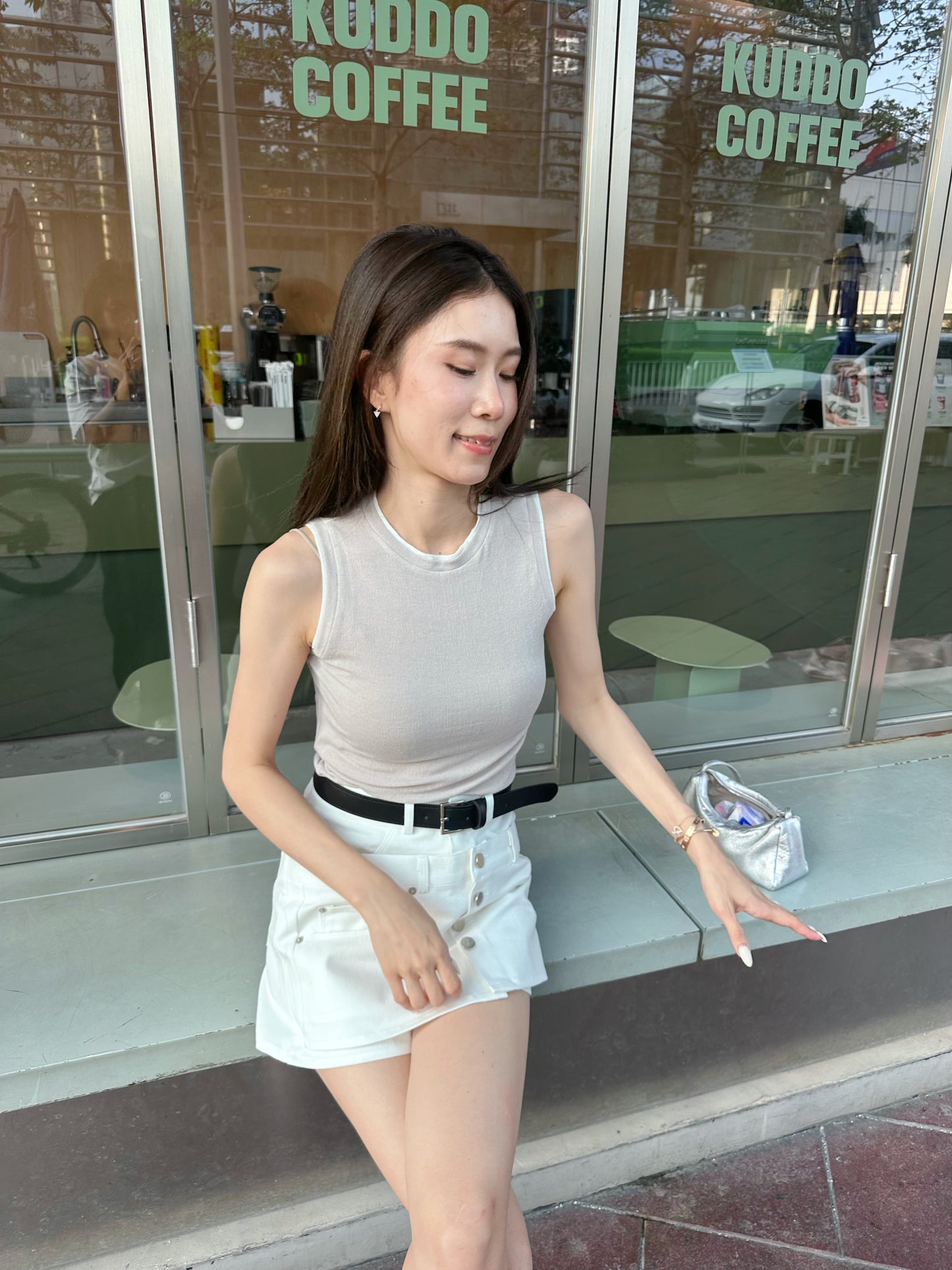 Outlined Soft Tank Top