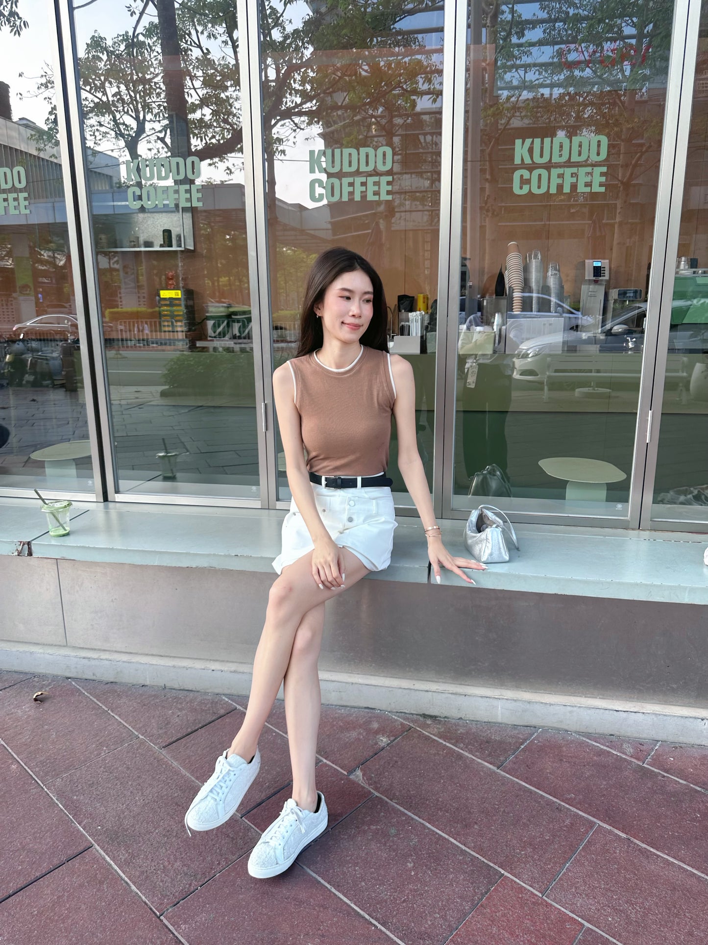 Outlined Soft Tank Top