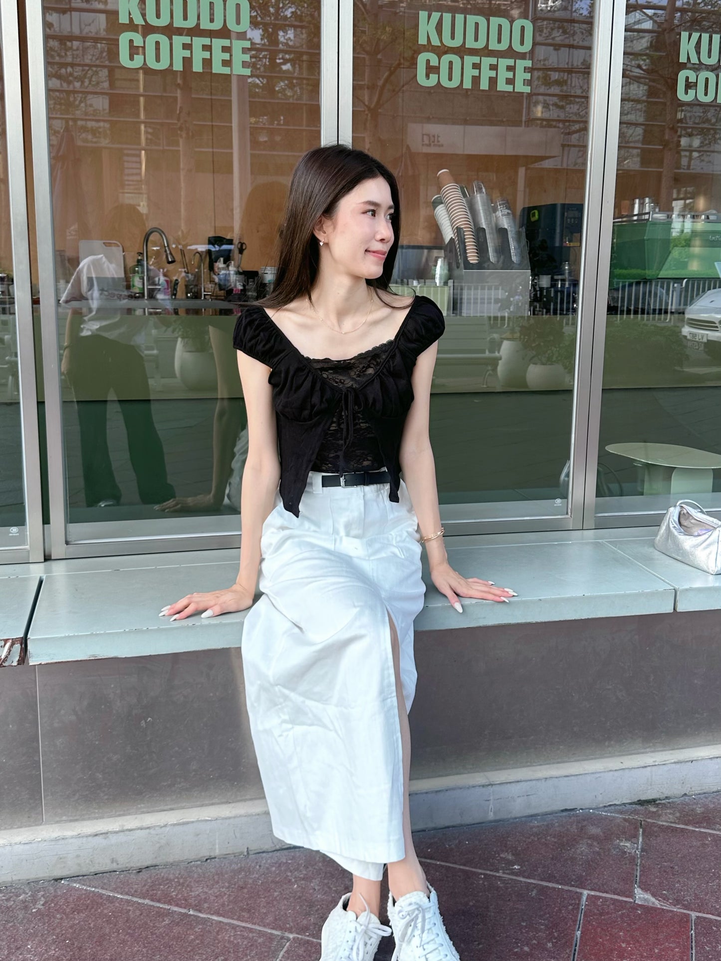 Lace Inside Tied T Top