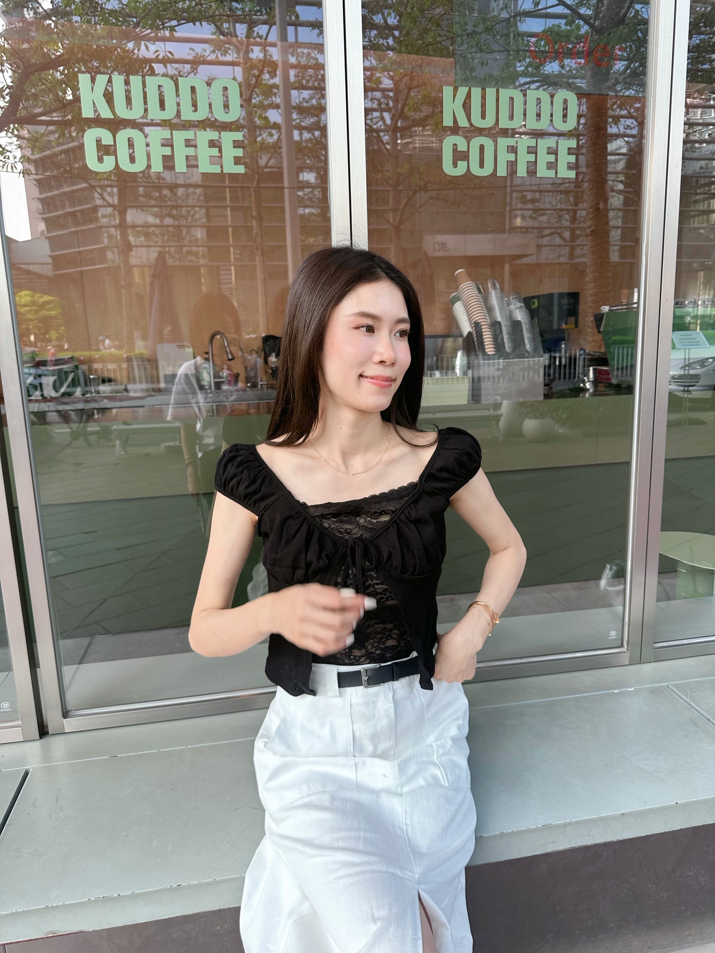 Lace Inside Tied T Top