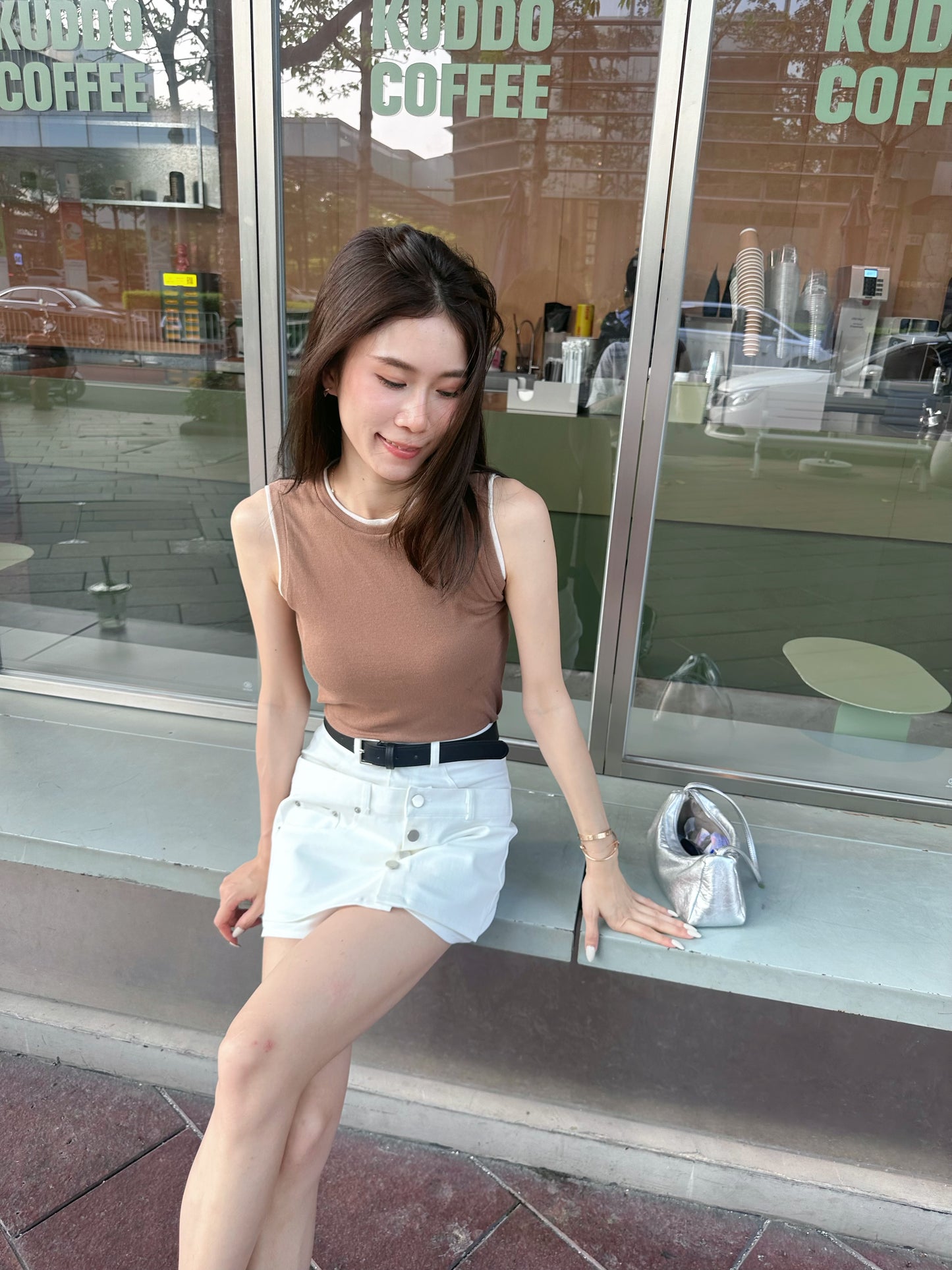 Outlined Soft Tank Top