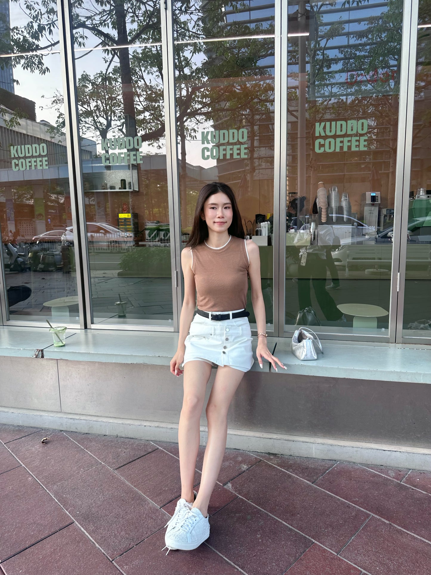 Outlined Soft Tank Top