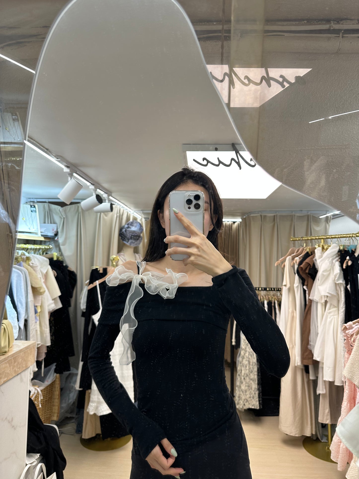 Tied Ribbon on a side Long Sleeves Top