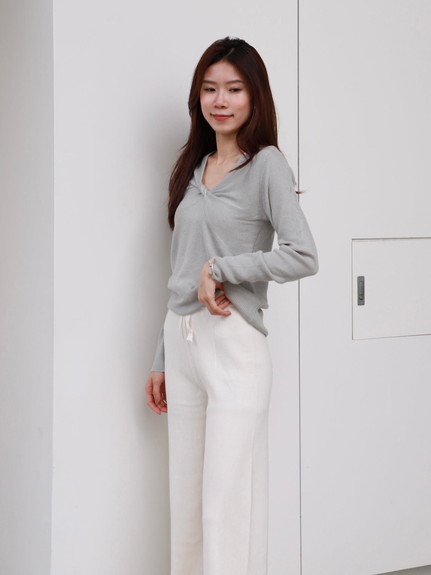 Ribbon Tied Knitted Long Sleeves Top