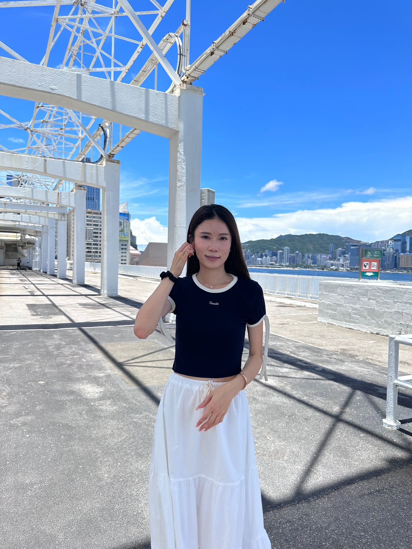Outline Tied Sleeves T Top