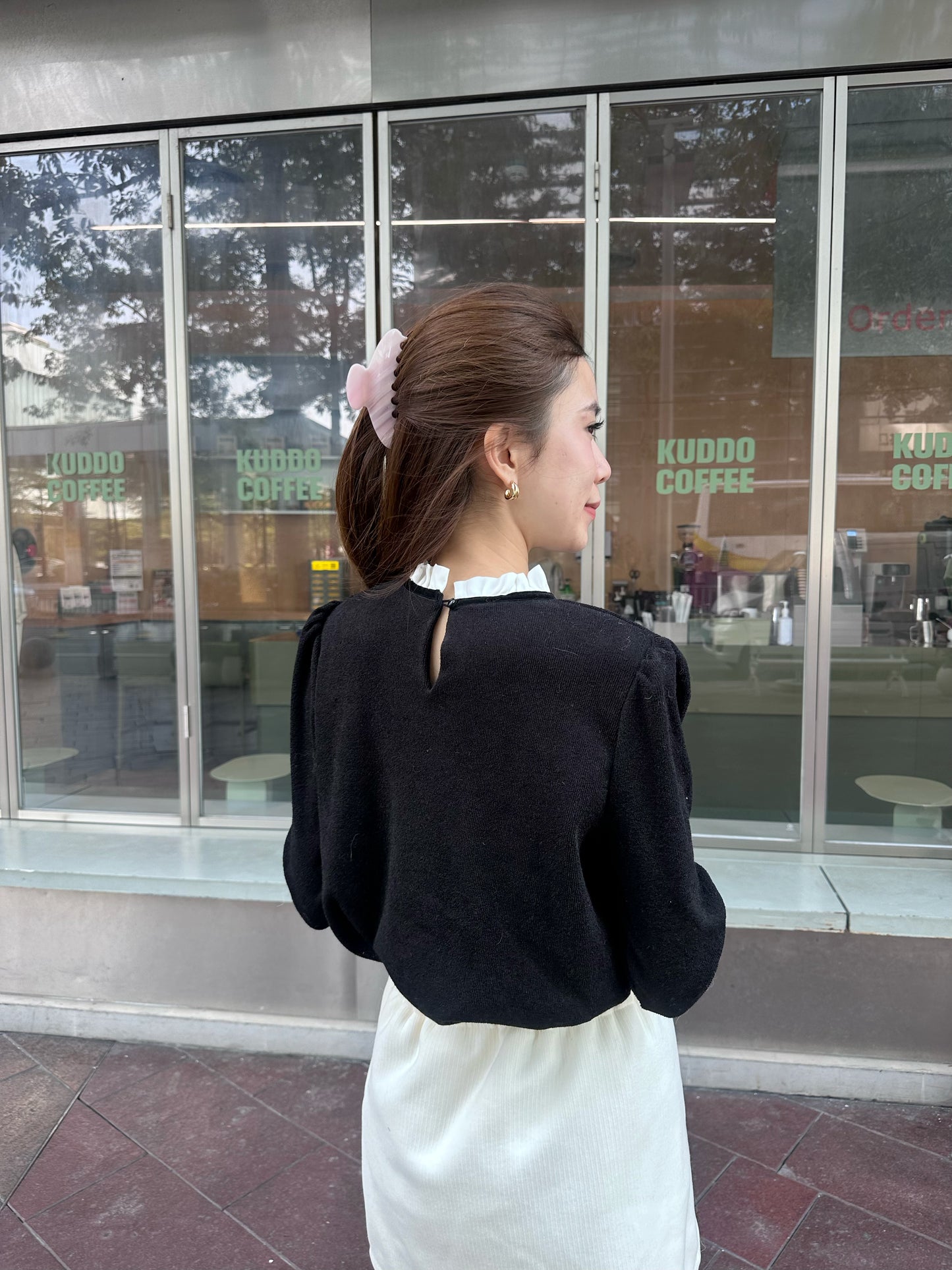 Ribbon Tied Lace Long Sleeves Top