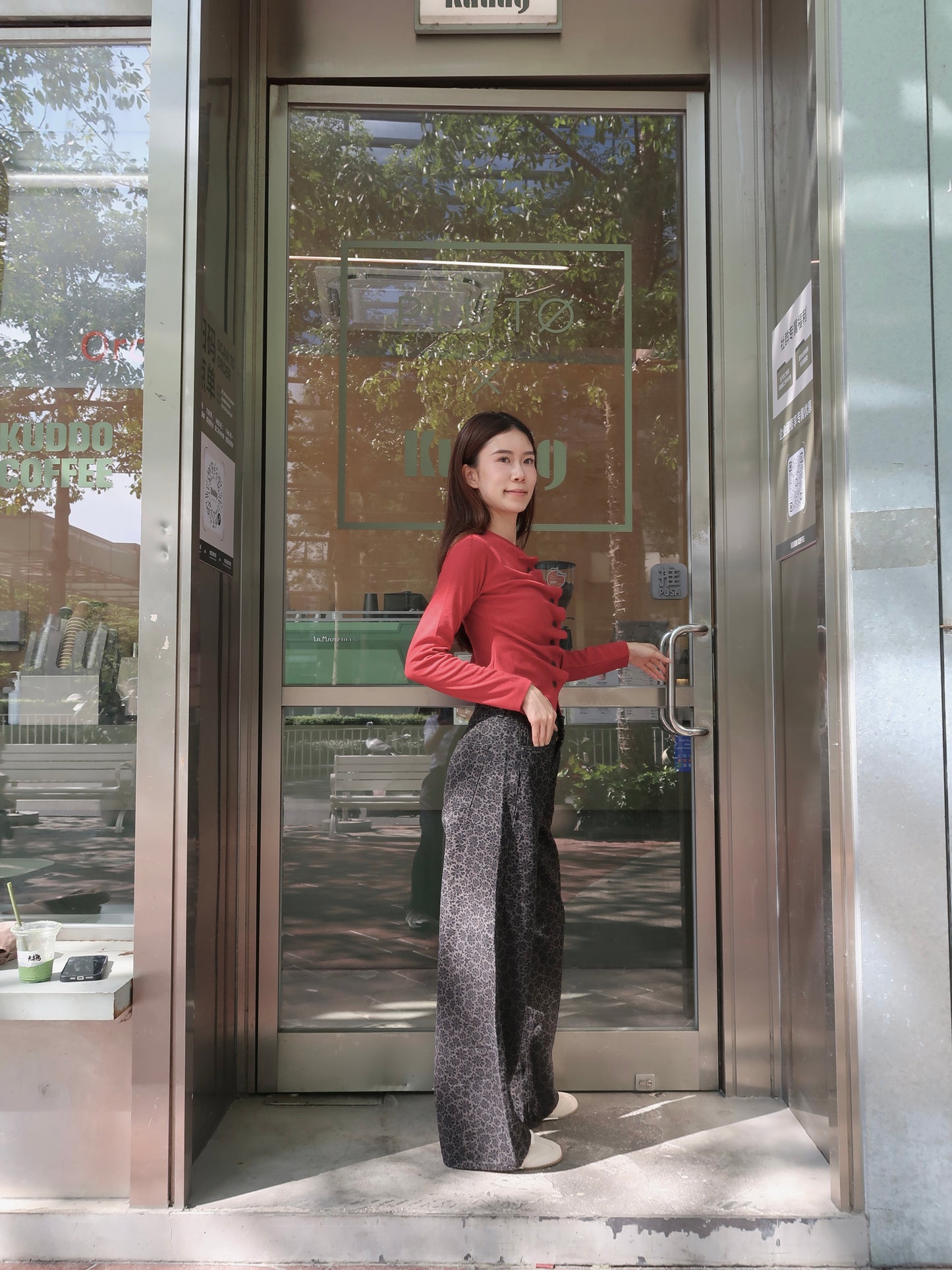 Whole Ruffles Long Sleeves Top