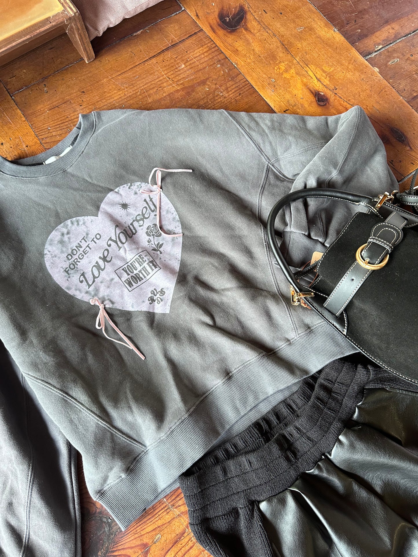 Heart Shape Ribbon Long Sleeves Sweater