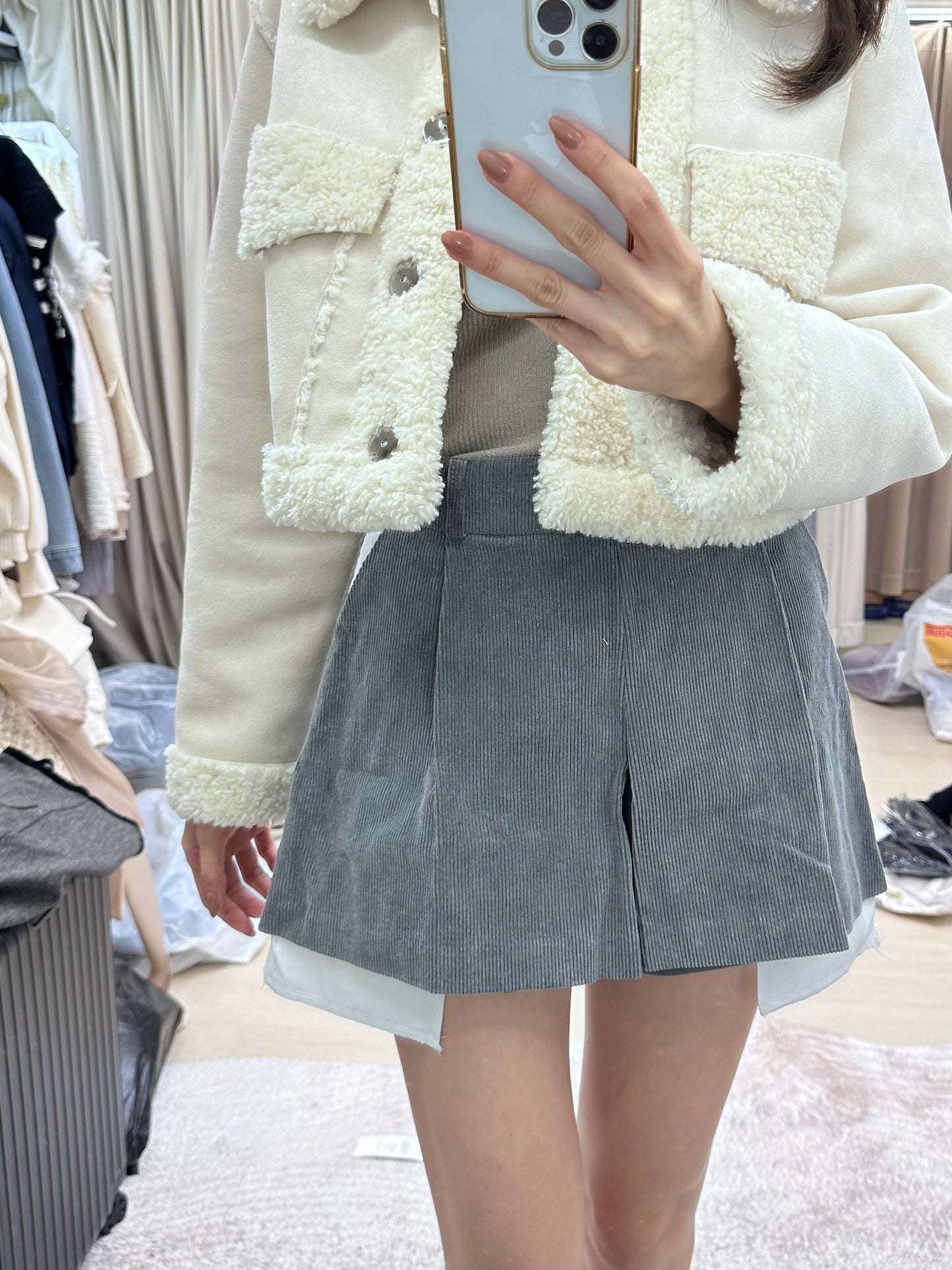 Velvet Slit Skirt Shorts