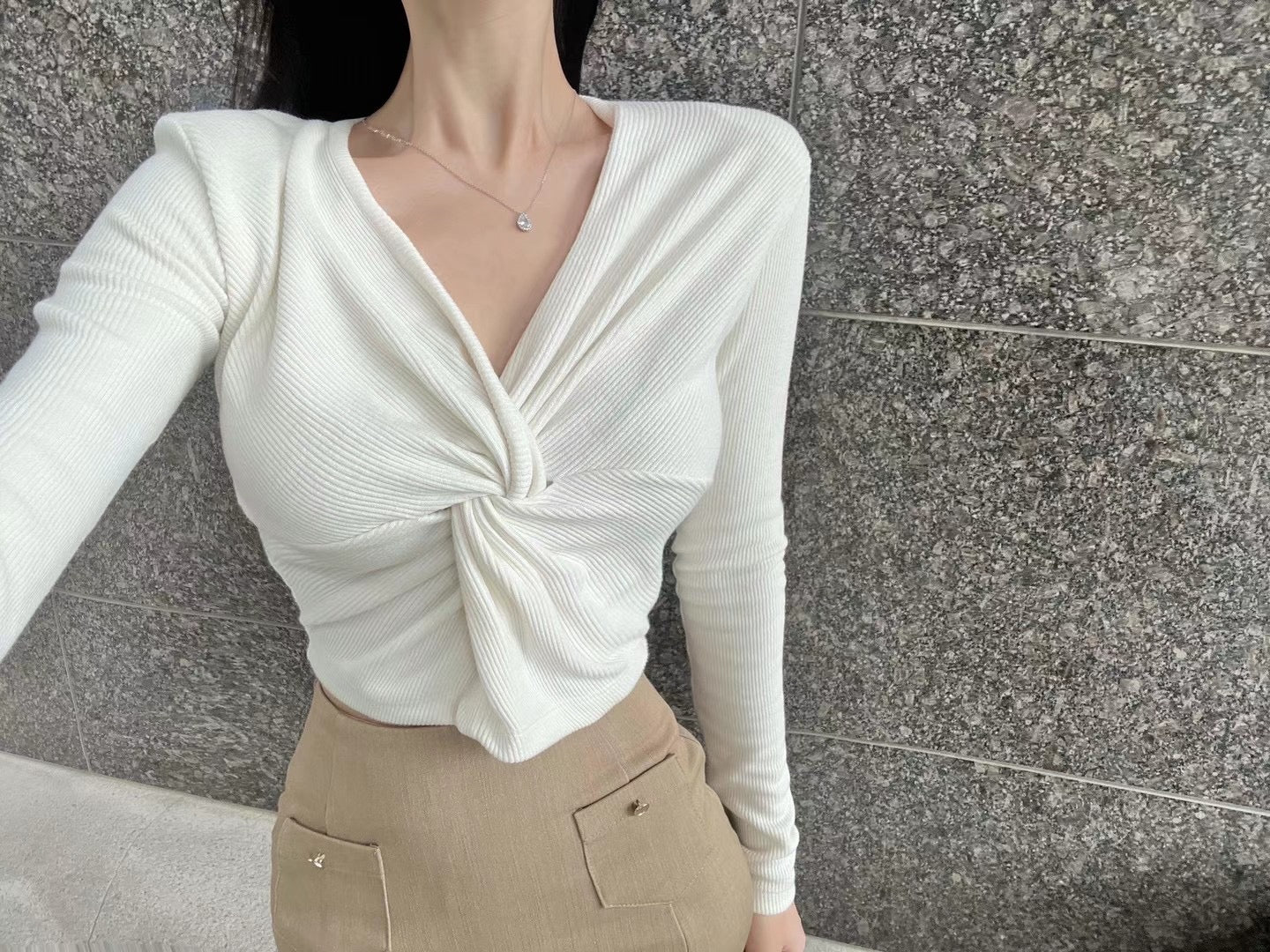 Twisted on Chest Long Sleeves Top