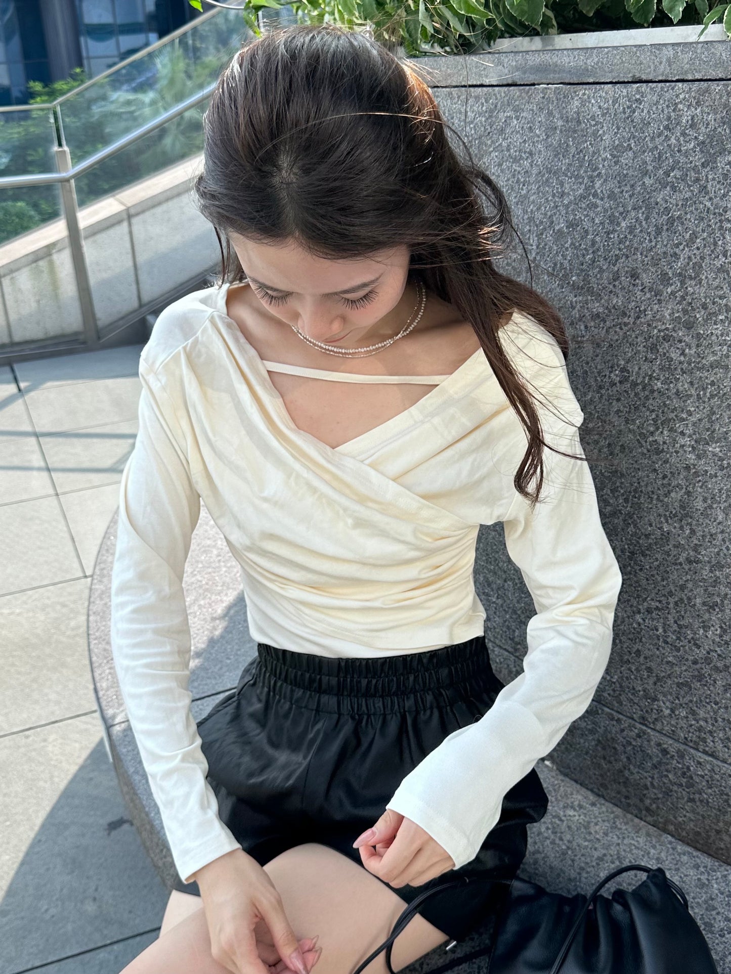 Strap on chest Long Sleeves Top