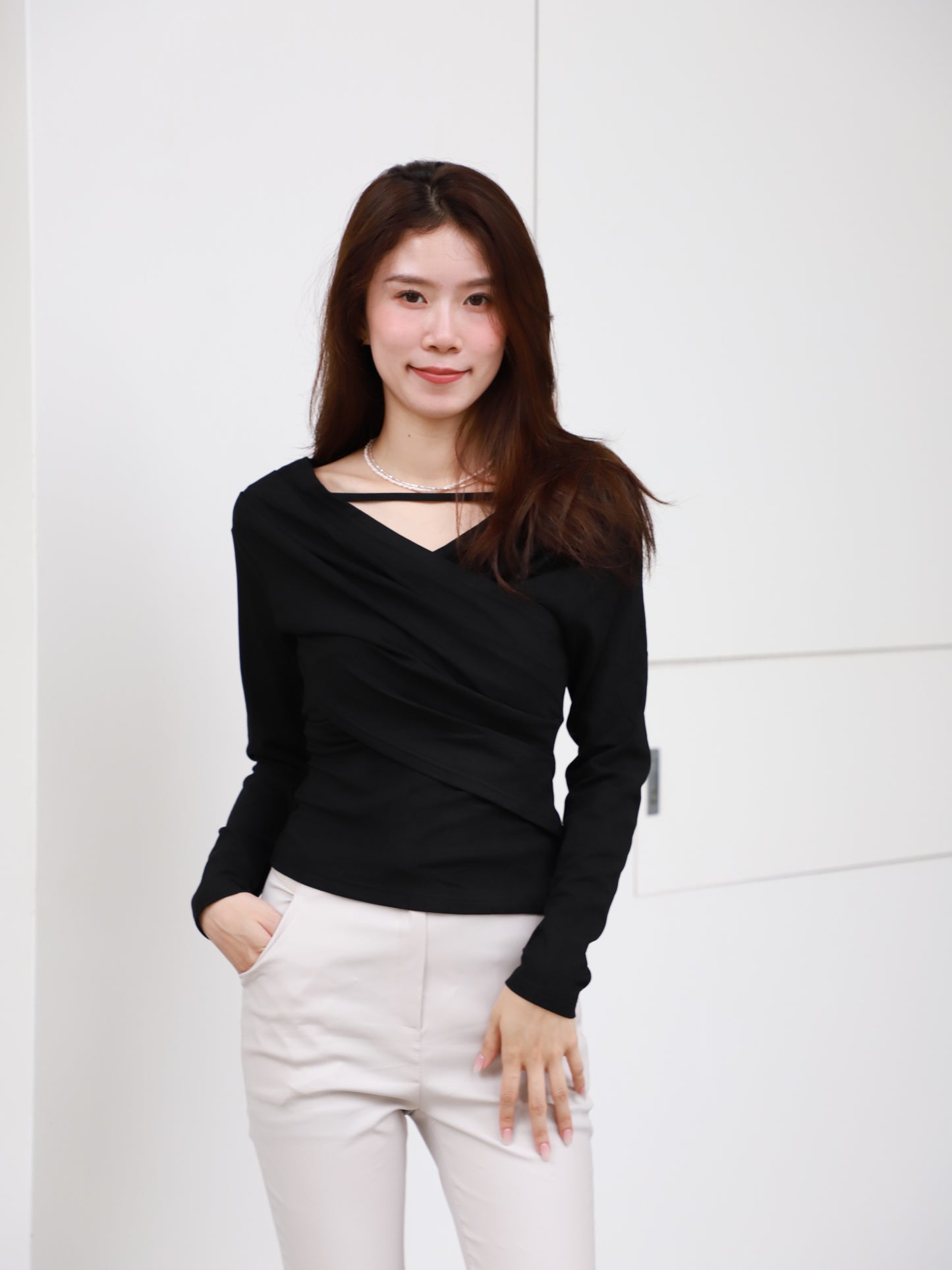 Strap on chest Long Sleeves Top