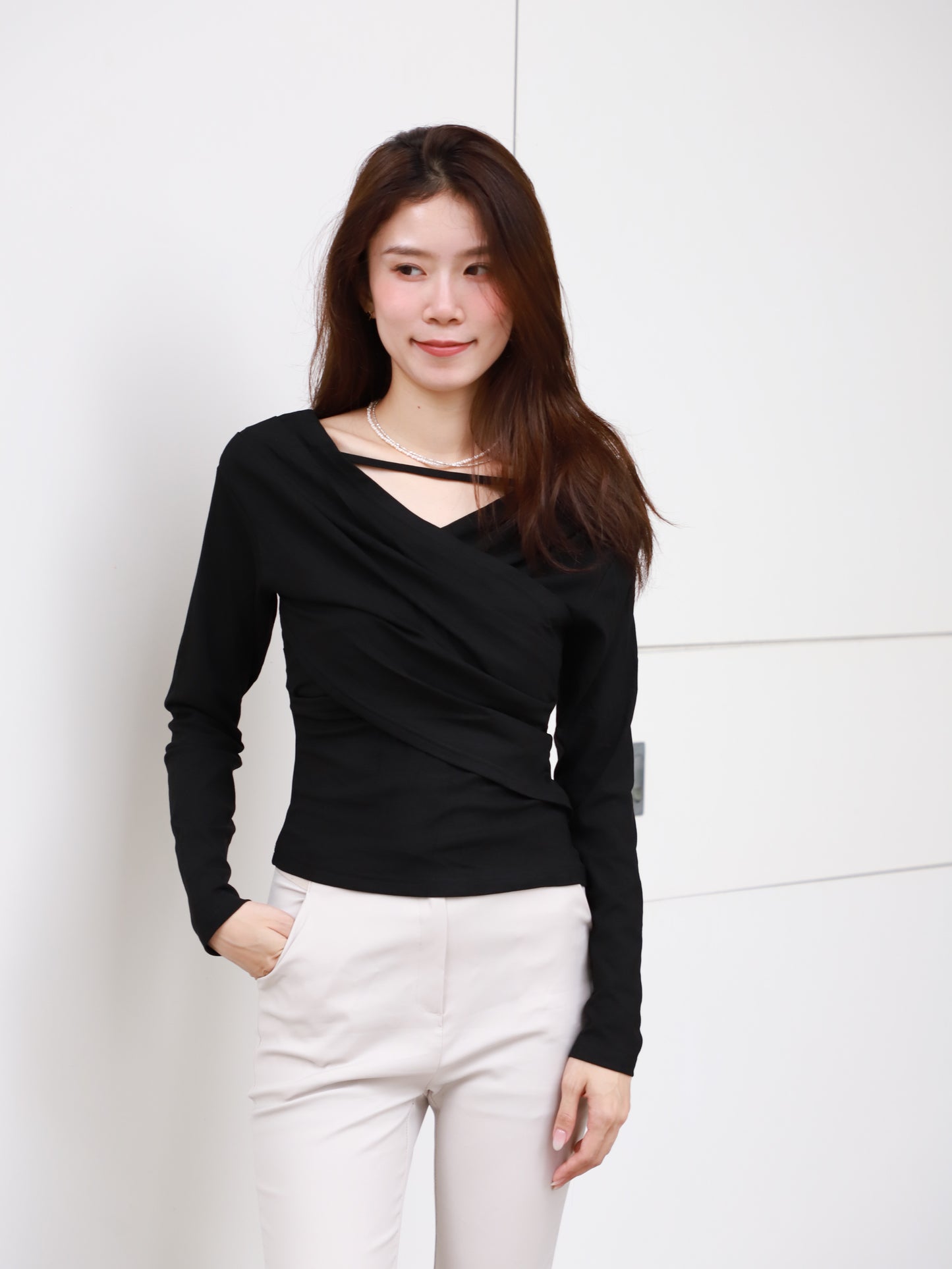 Strap on chest Long Sleeves Top