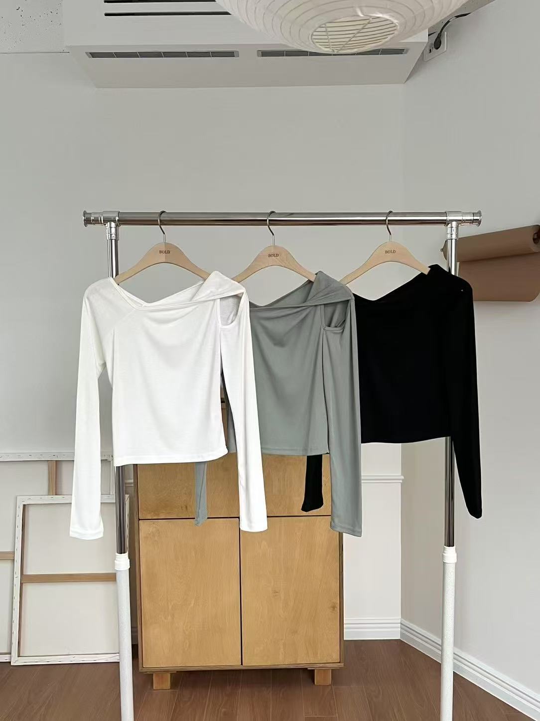 Holes Tied Long Sleeves Top