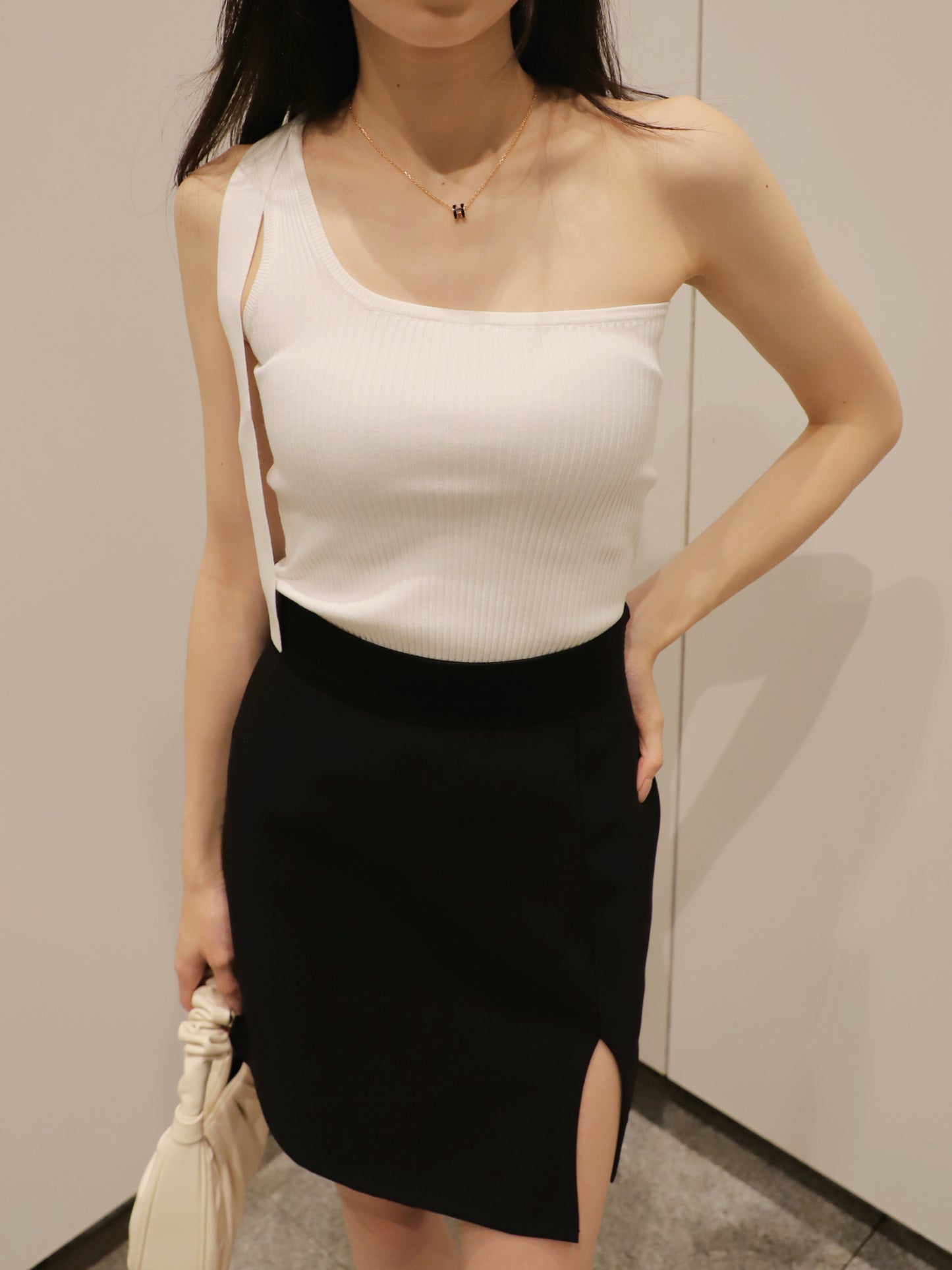 Basic Black Slit Skirt