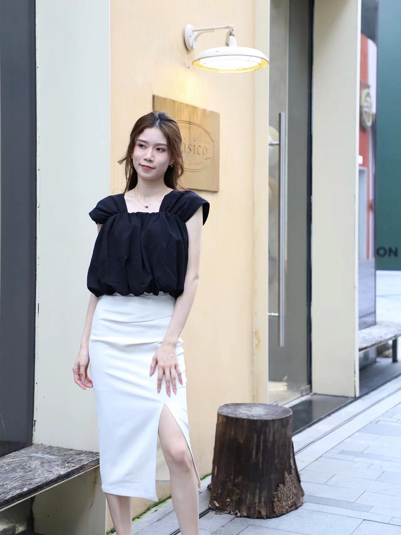 Midi Skirt with slit