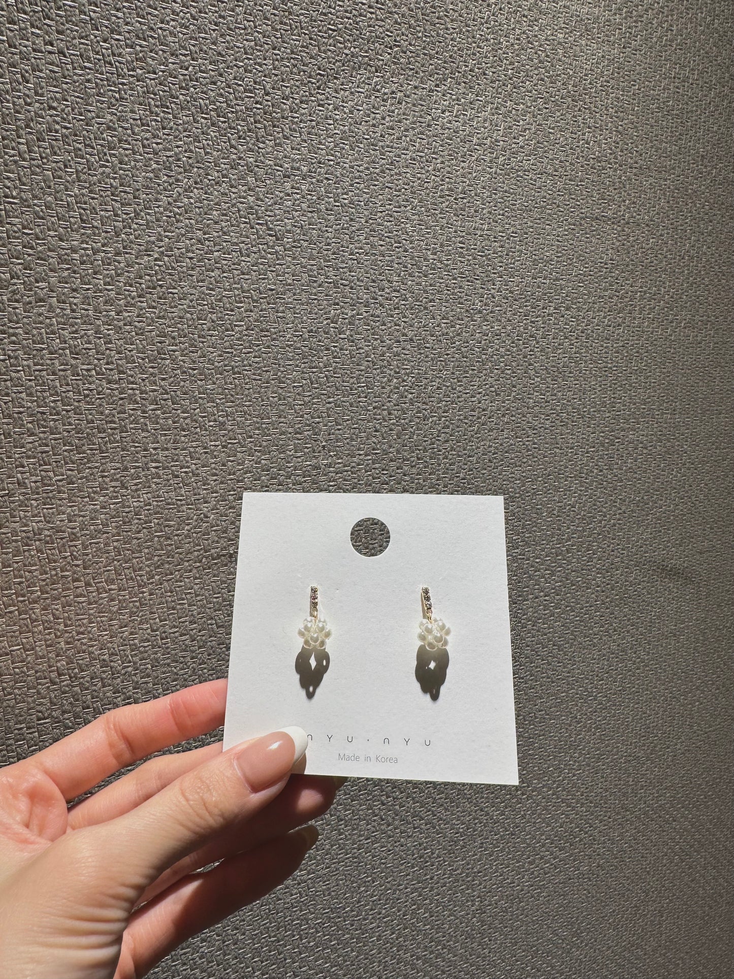 KR Live Pearl Floral Earrings 01