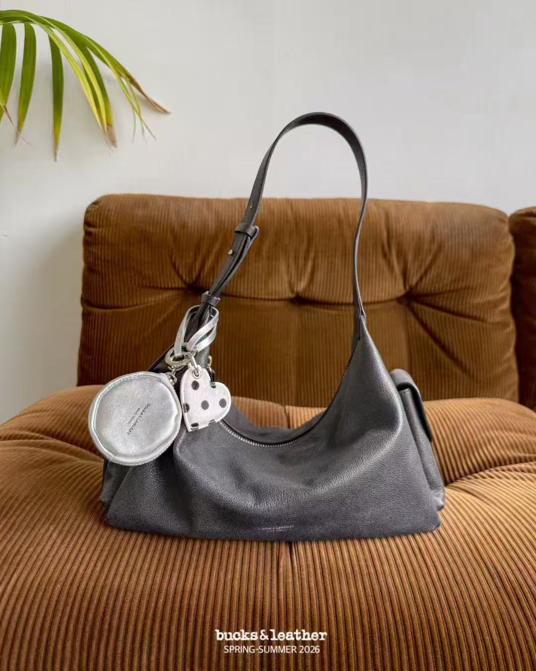 26SS Cargo On Shoulder Leather Bag