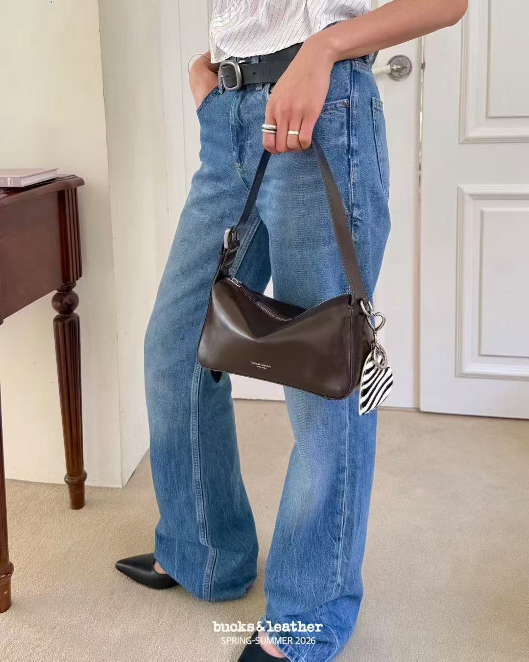 26SS Big Button Side Leather Bag 牛皮亮面