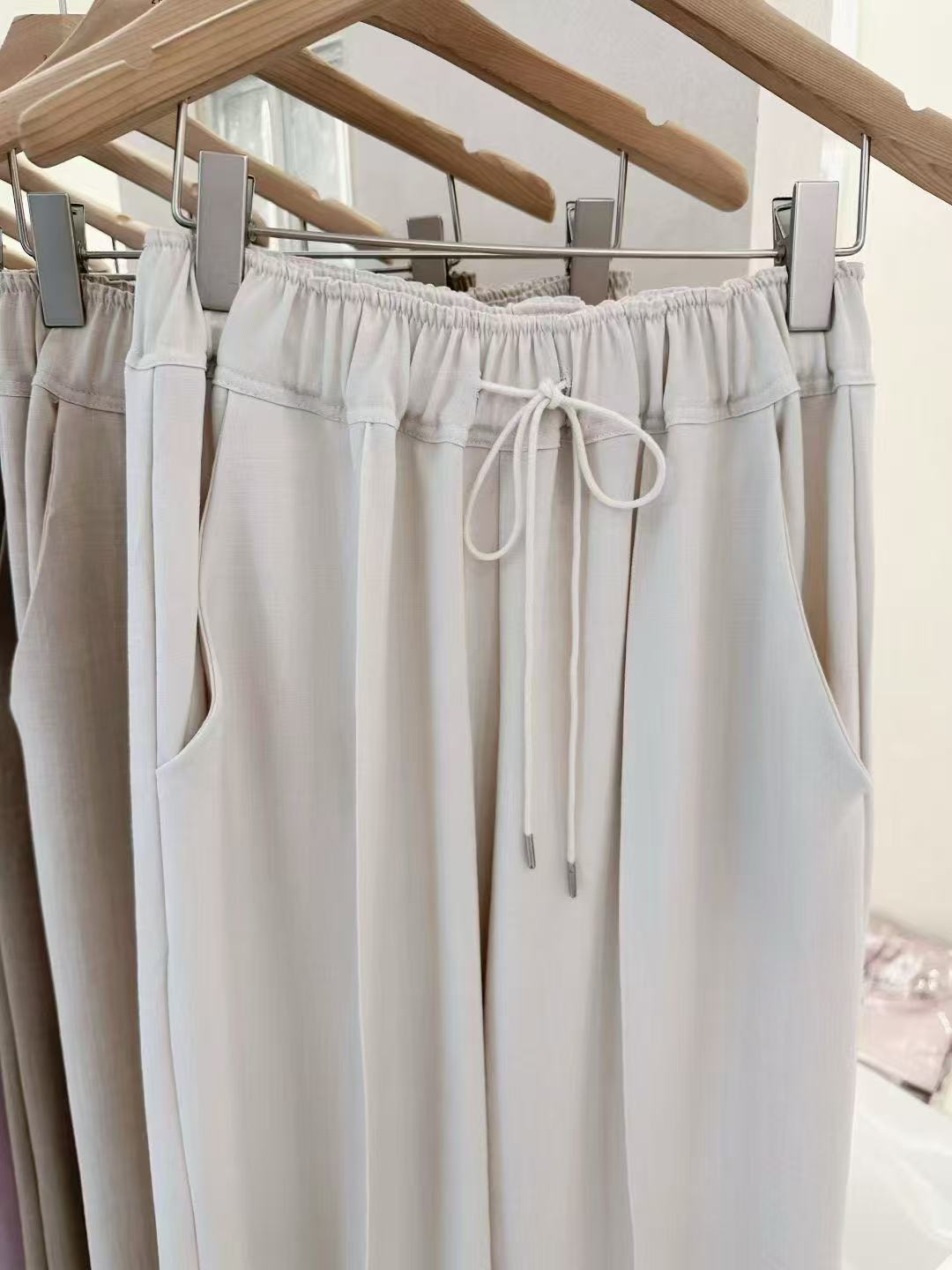 Basic Chiffon Pants With Flexibility