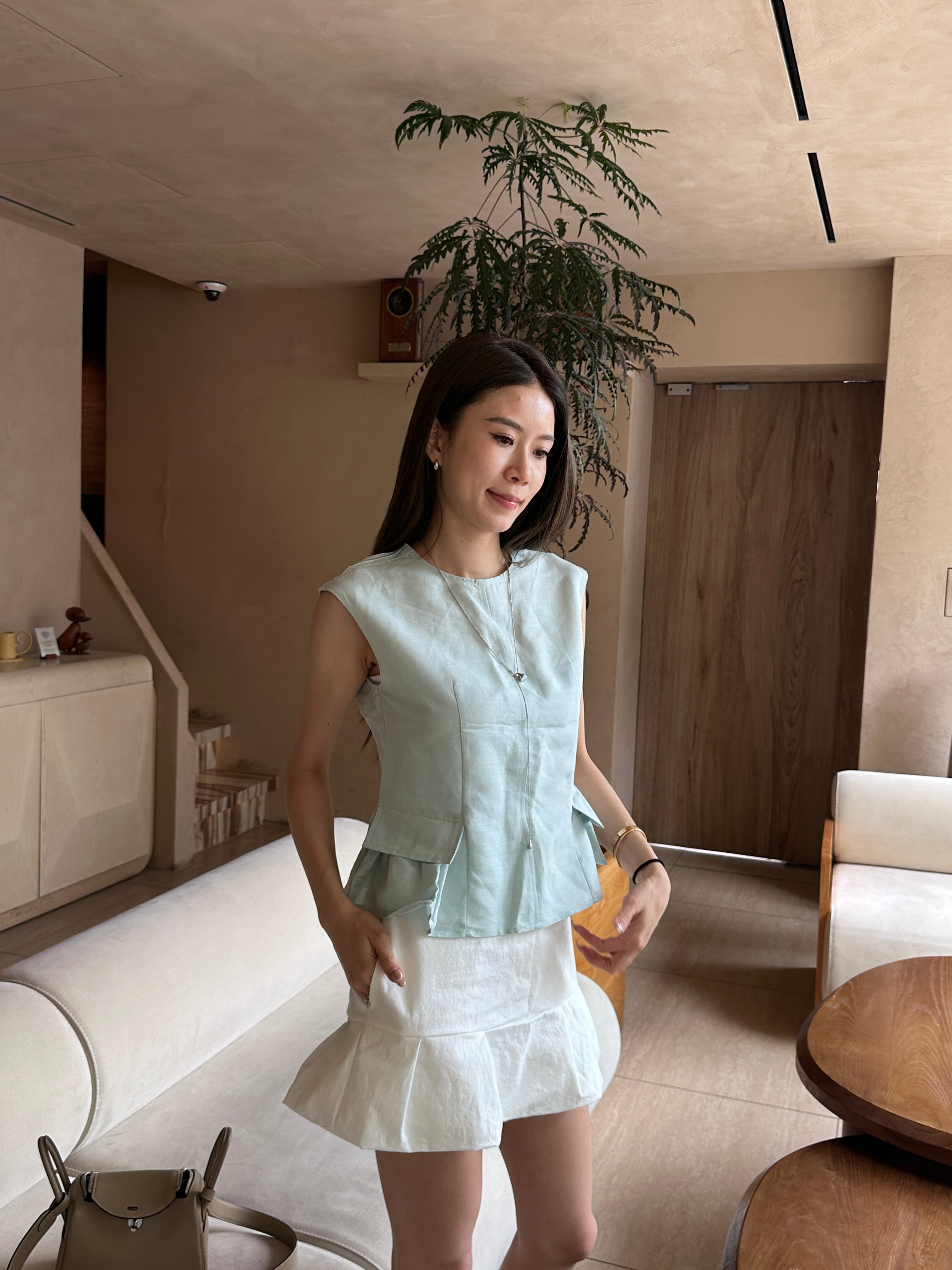 Linen Two Pockets Tank Top