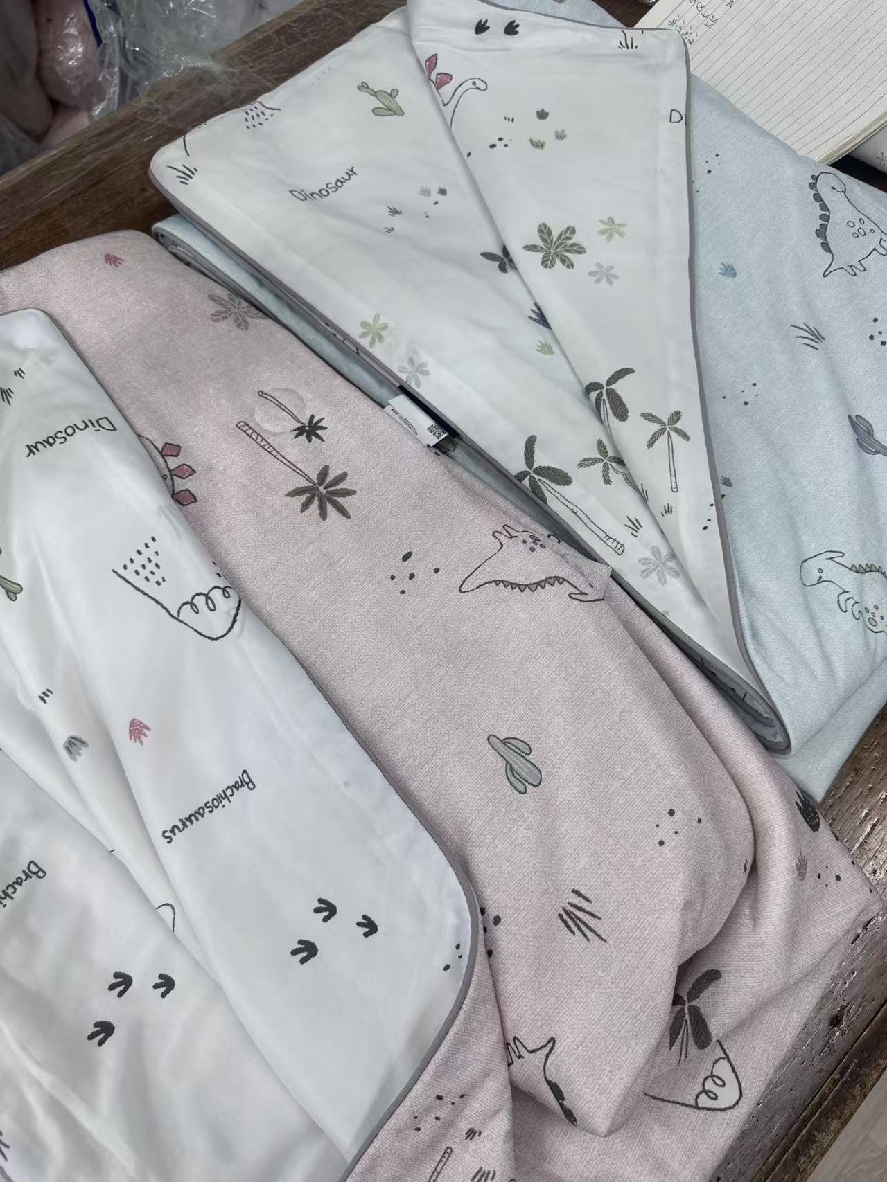 <降温！天絲涼感被> 卡通恐龍款