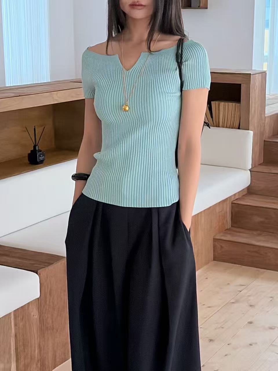 Small V Knitted T Top