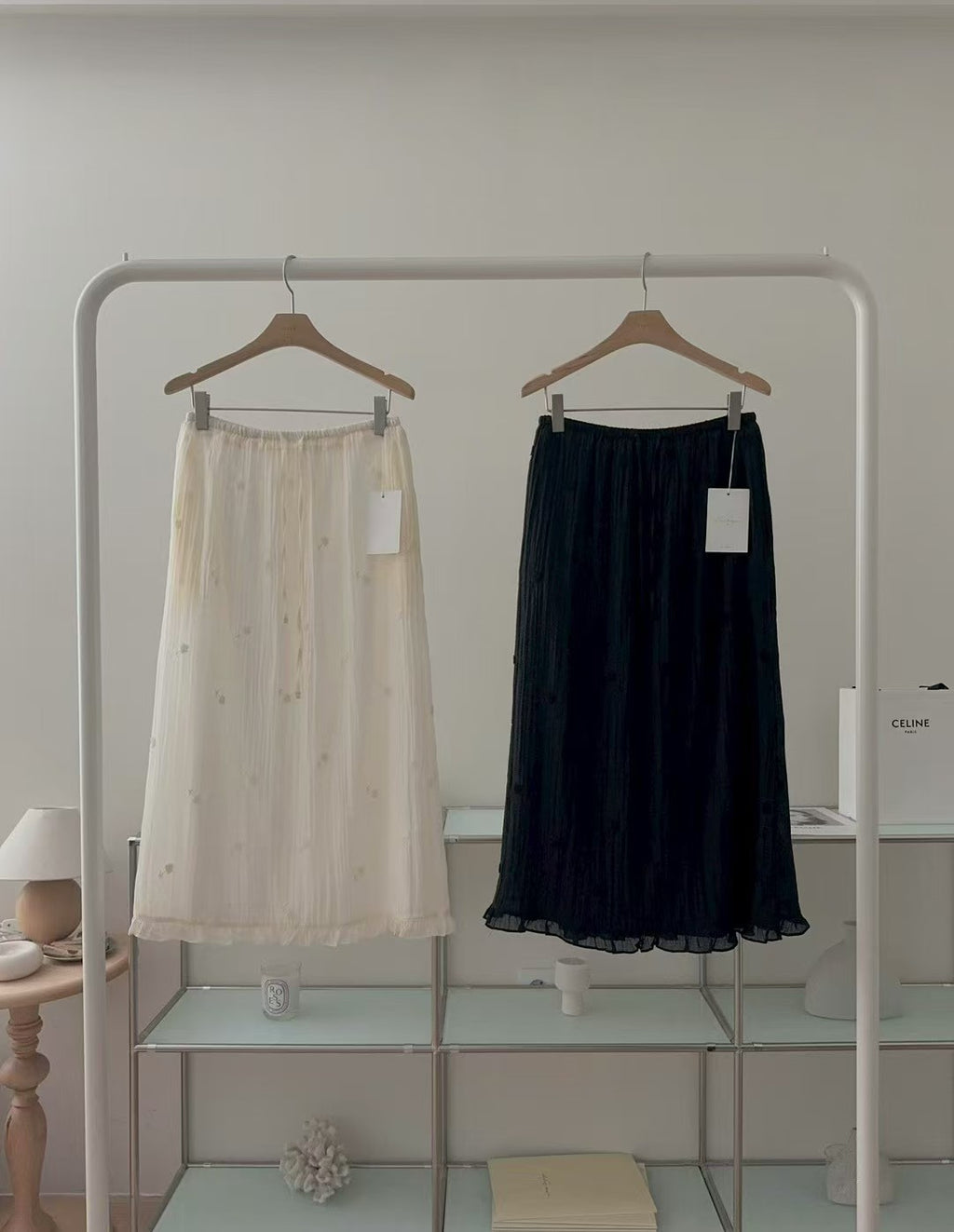 Elastic Waist Midi Skirt