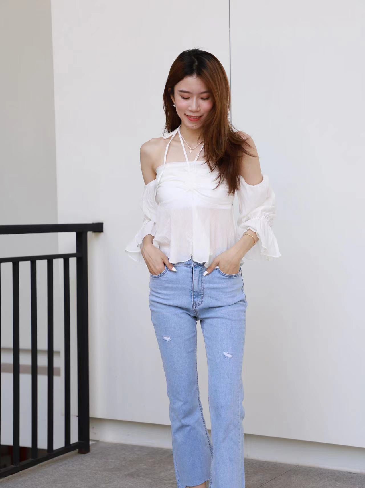 Ruffles End Flare Jeans