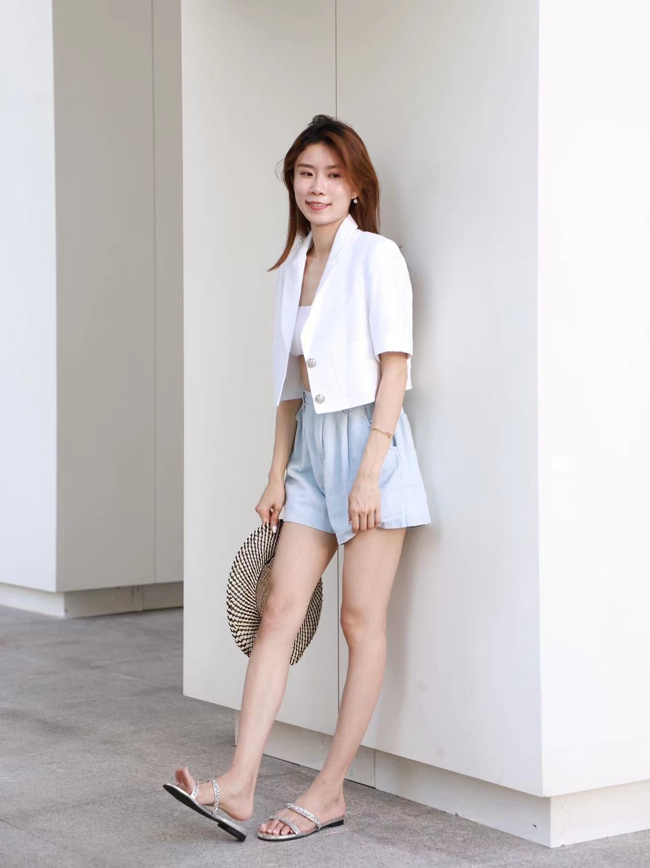 Cropped Linen Blazer with pads