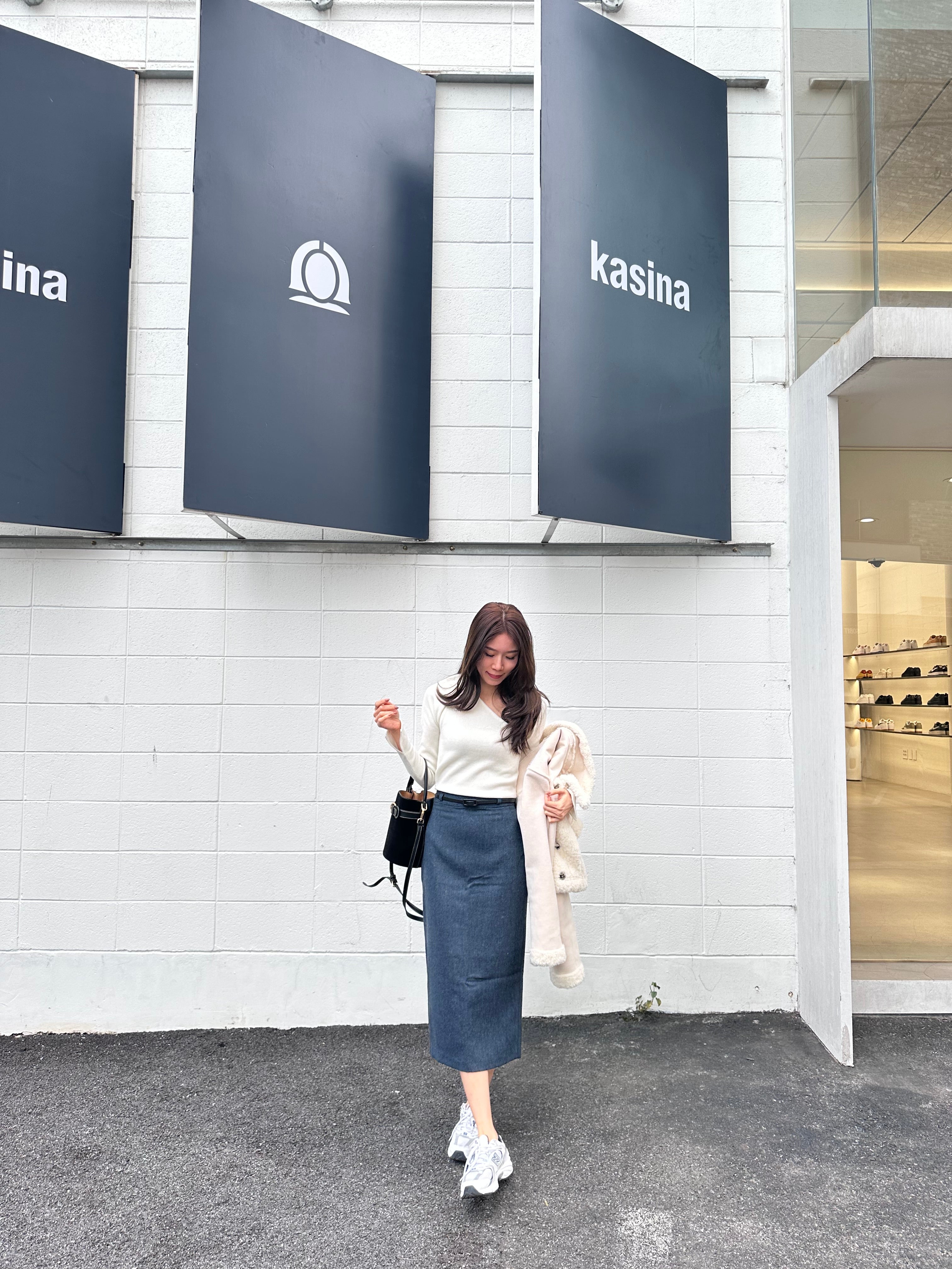 Wool Maxi Skirt with belt