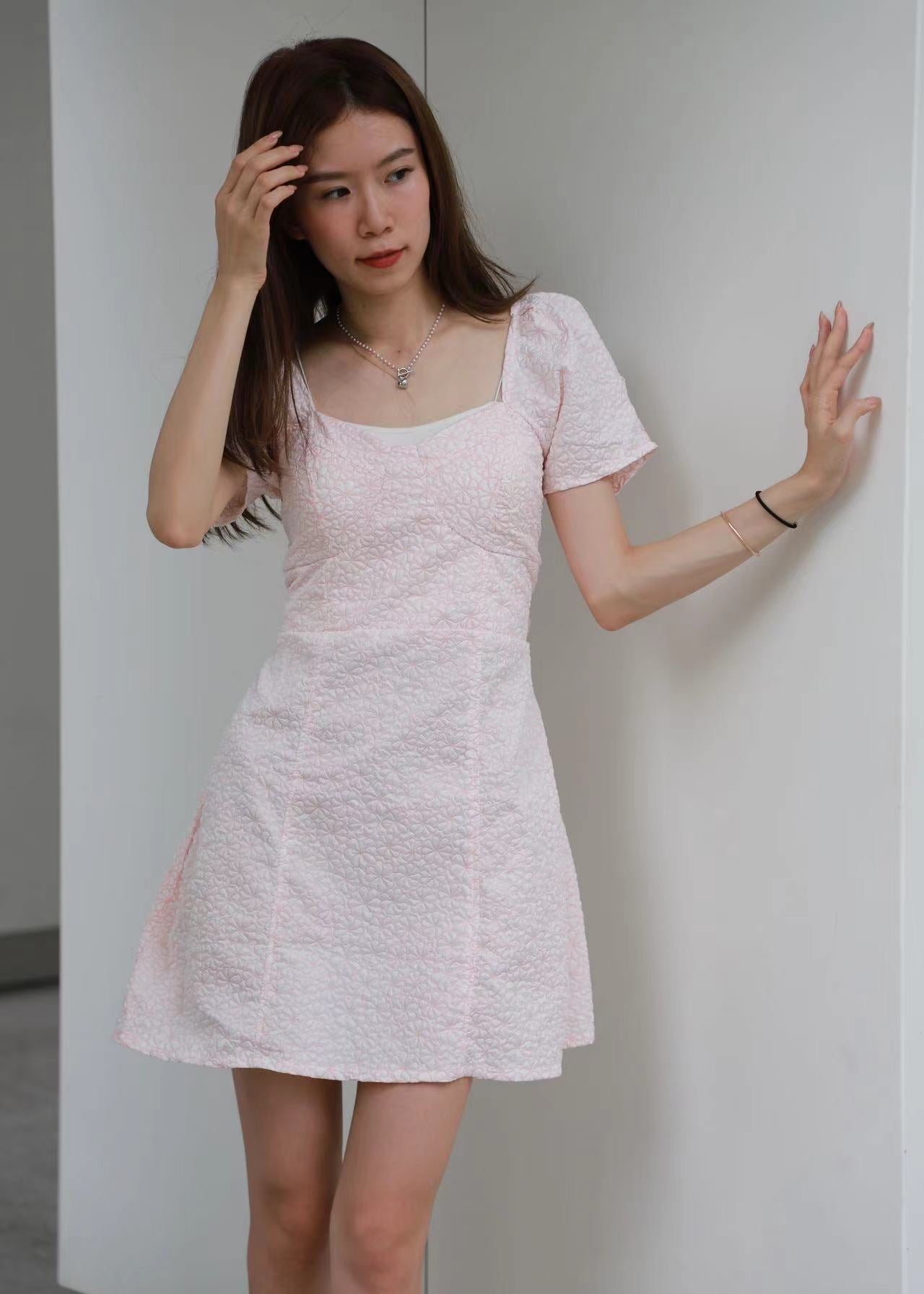 <TH> Special Fabric Flower Short Sleeves Mini Dress