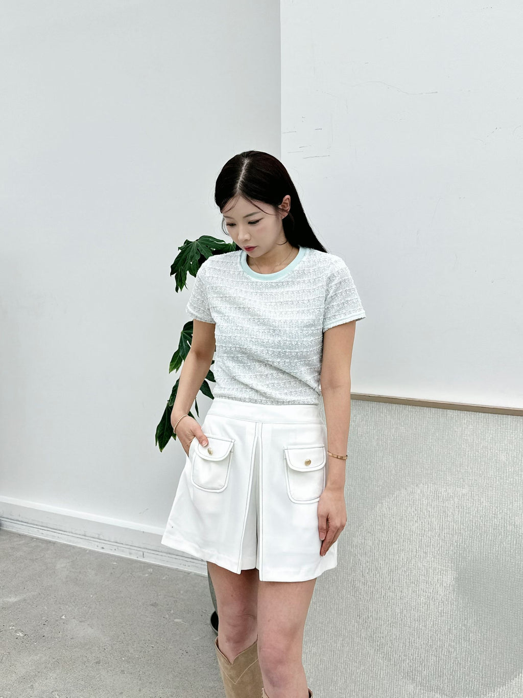 Outlined Chiffon Slit Shorts