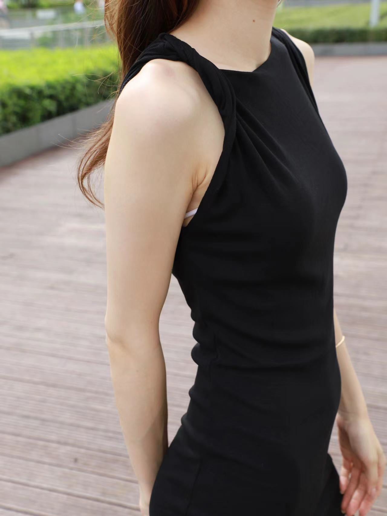 Twisted on Shoulder Maxi Dress