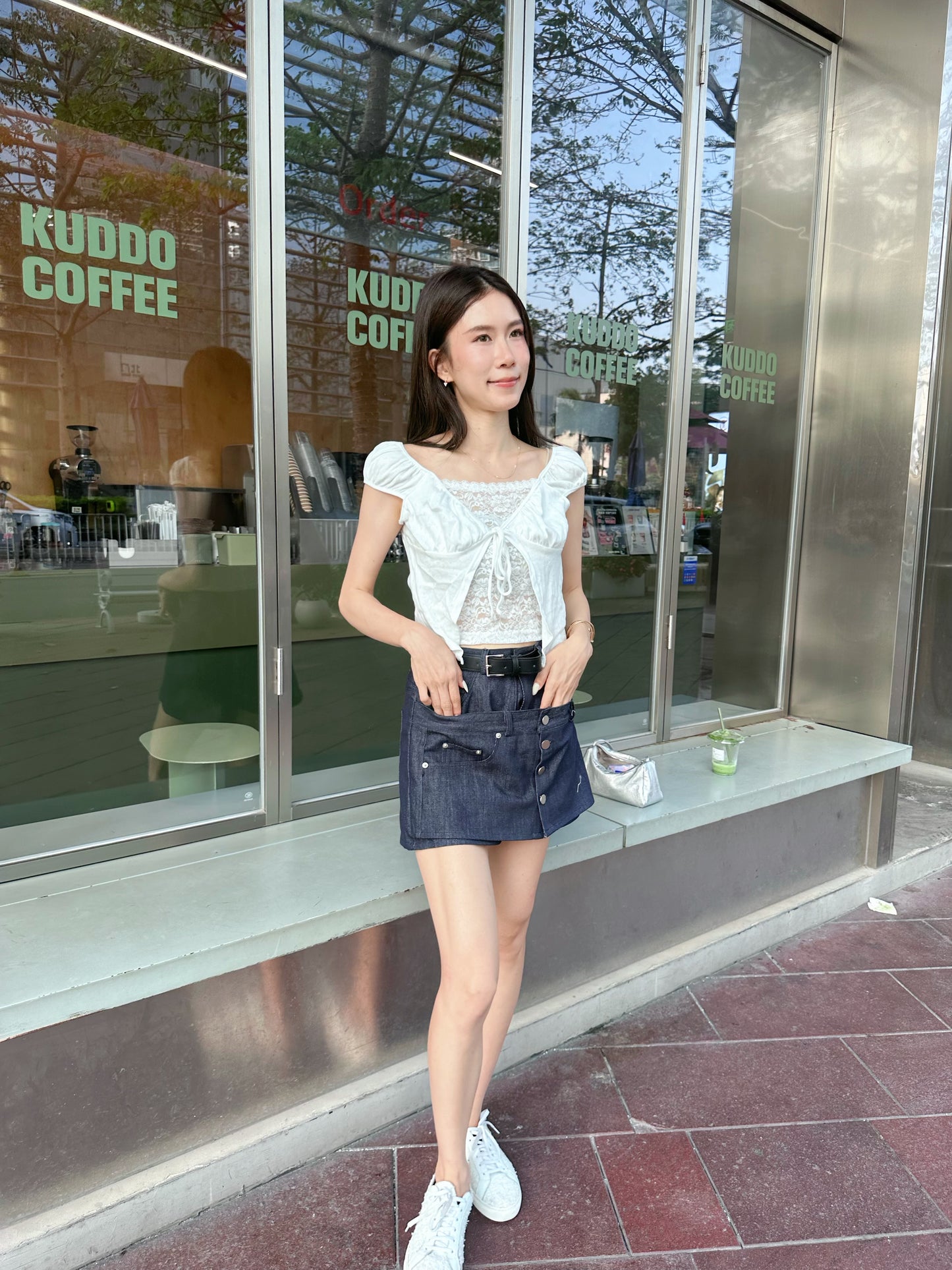 Lace Inside Tied T Top