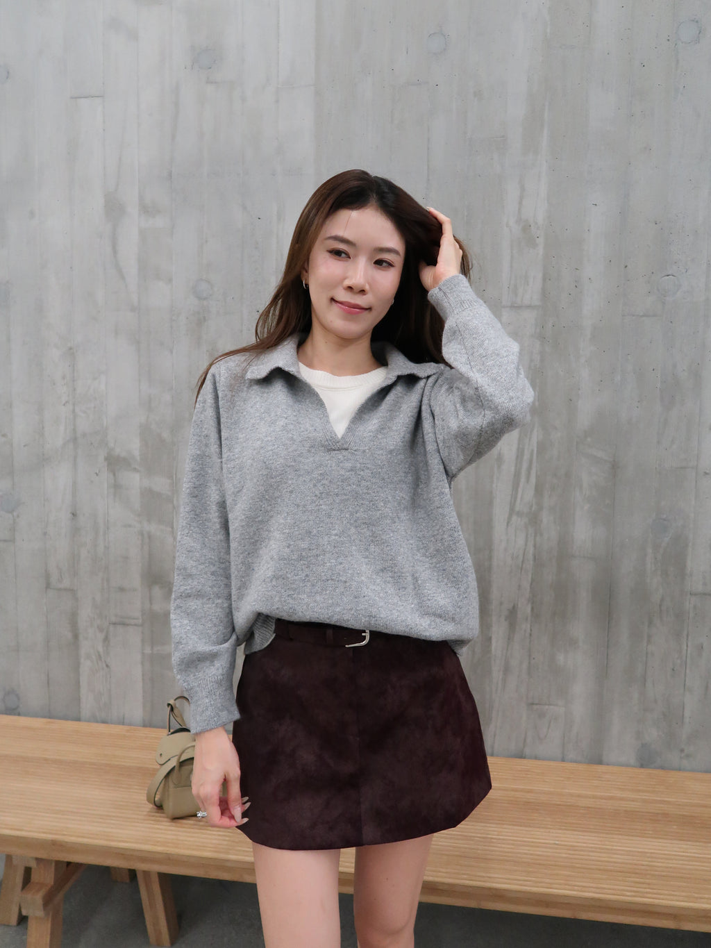 White base collar knitted sweater