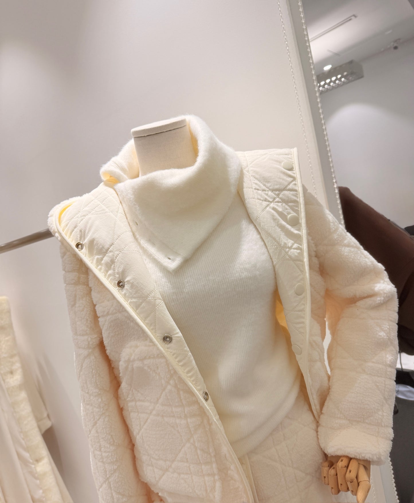 Fluffy High End Hooded Jacket