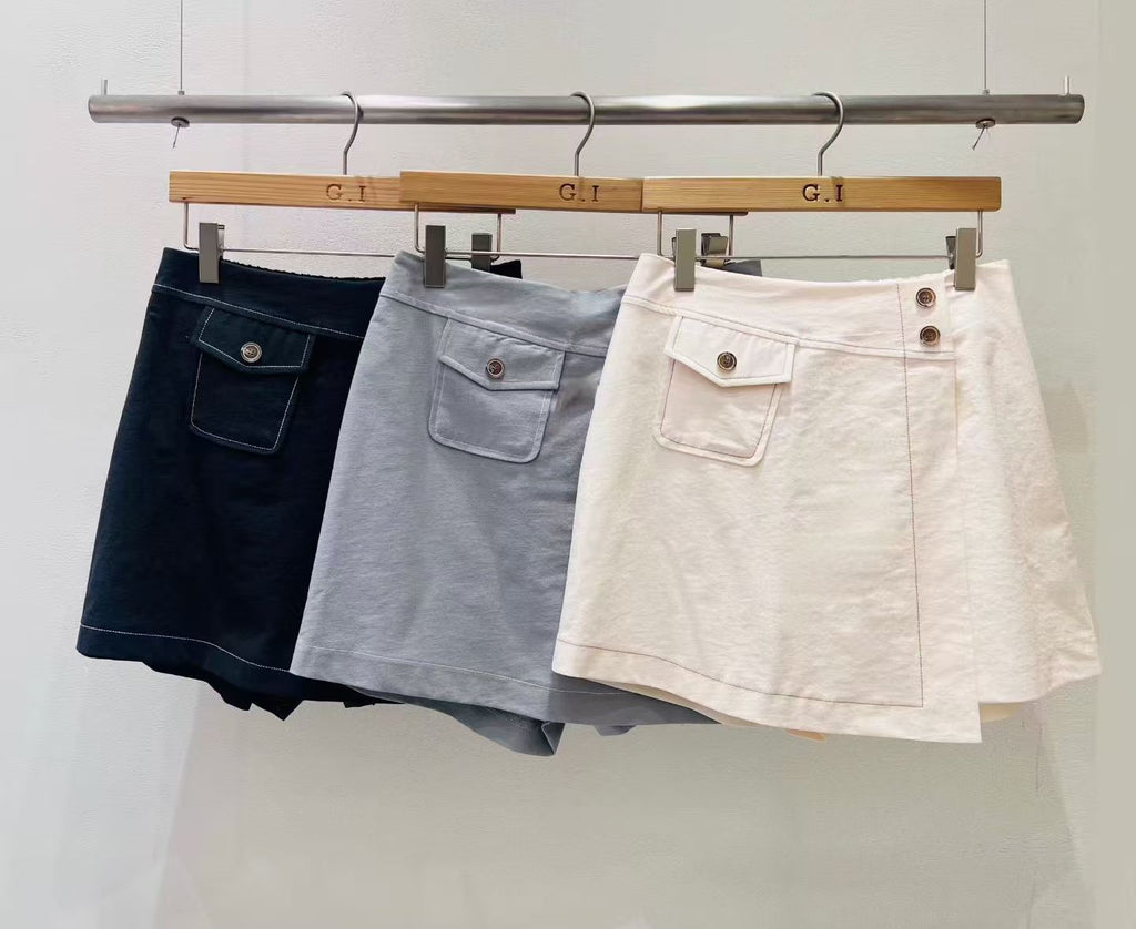 Side Button Flap Skirt Shorts
