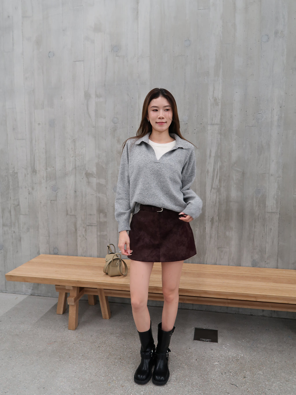 White base collar knitted sweater