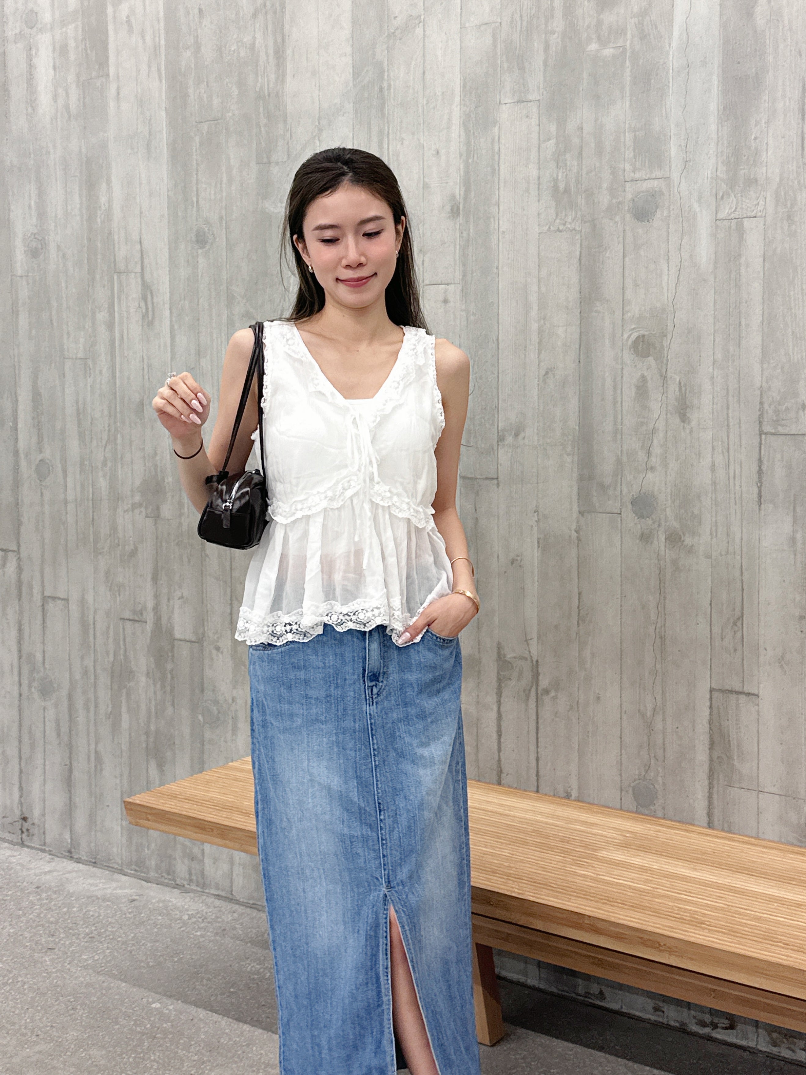 Whole Lace V Neck Tank Top