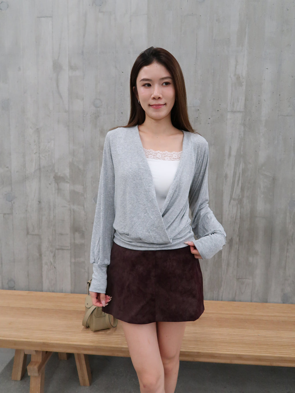 Big v neck thin top